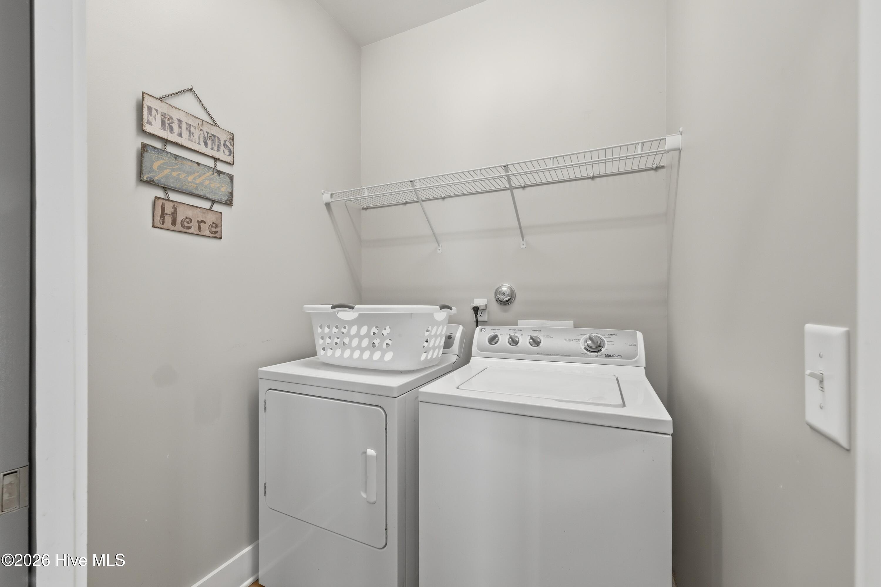 100564294 | Photo 40