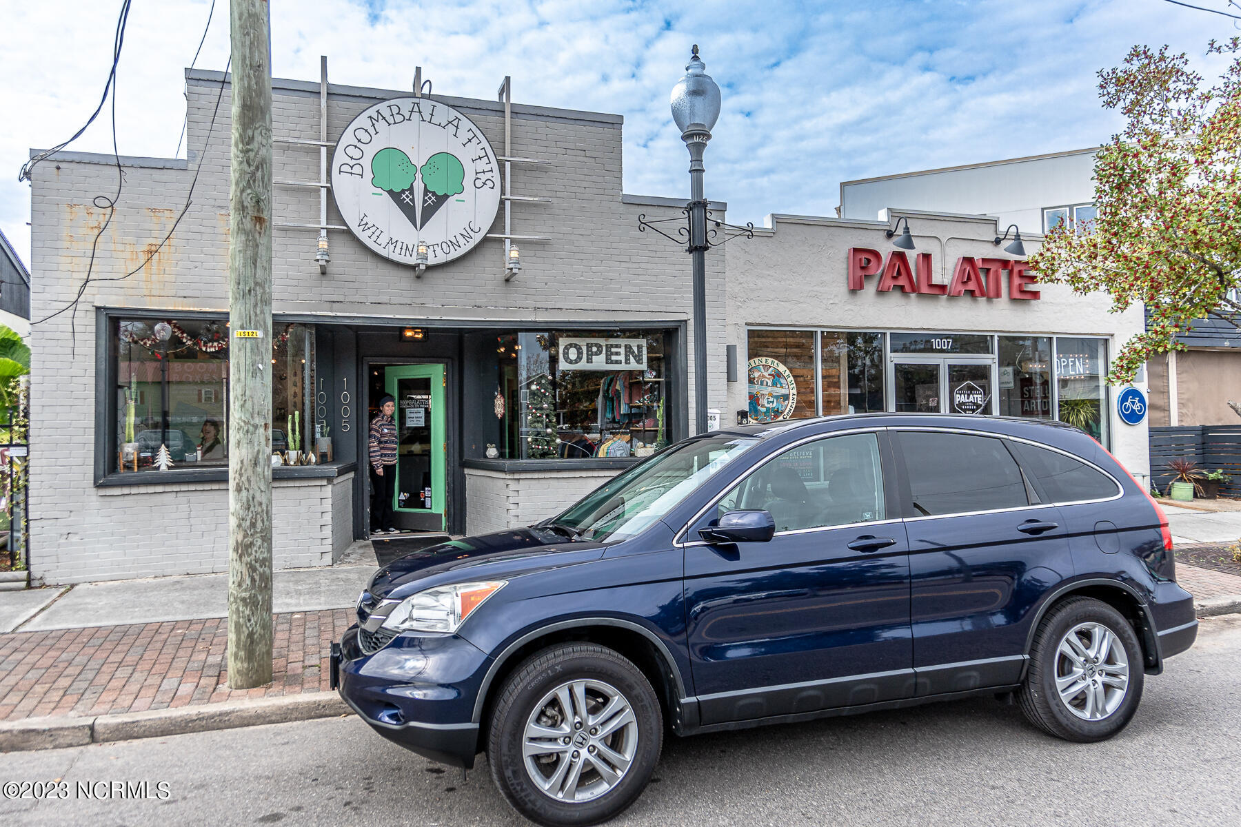 100552304 | Photo 49