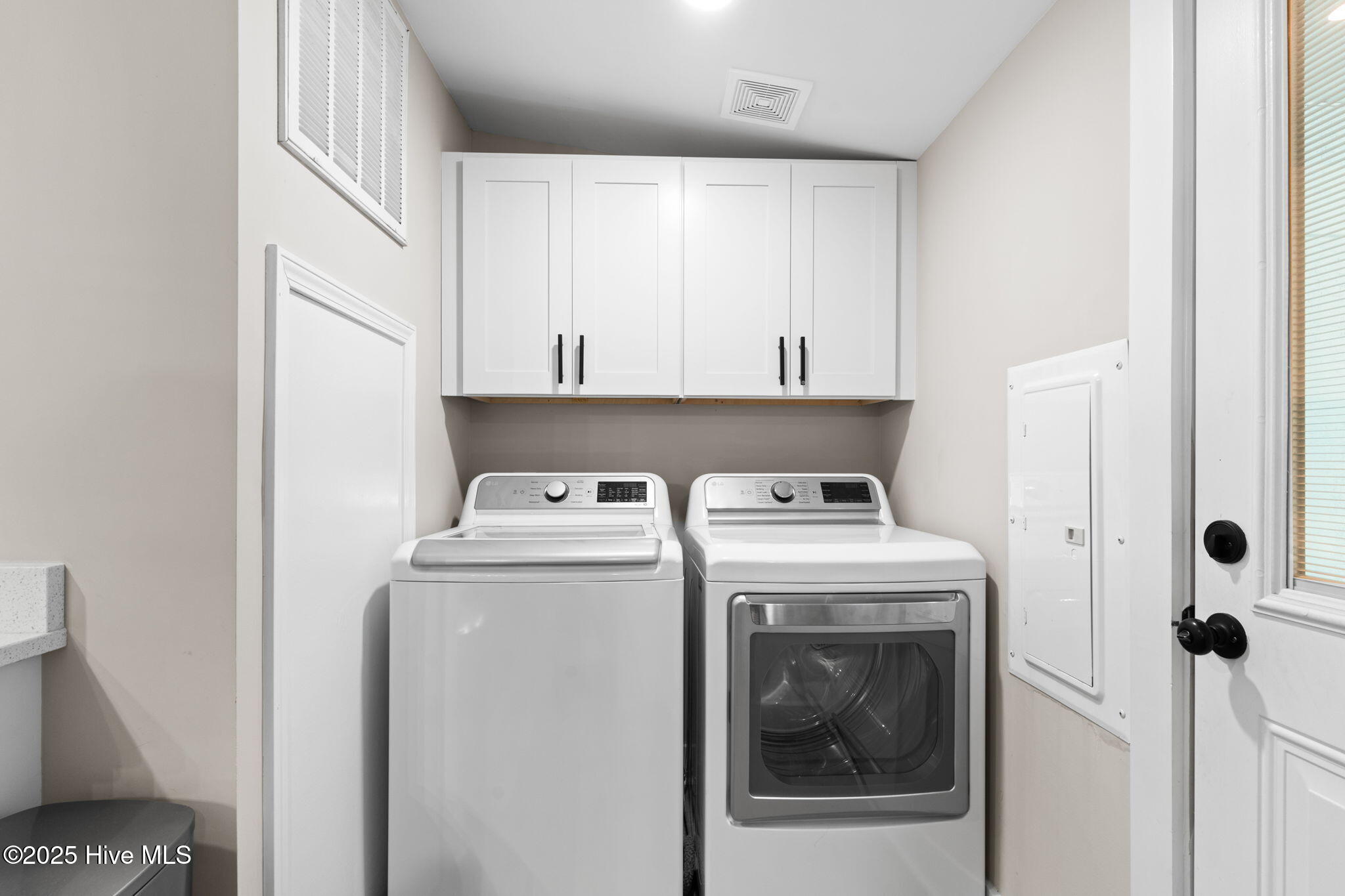 100545066 | Photo 30