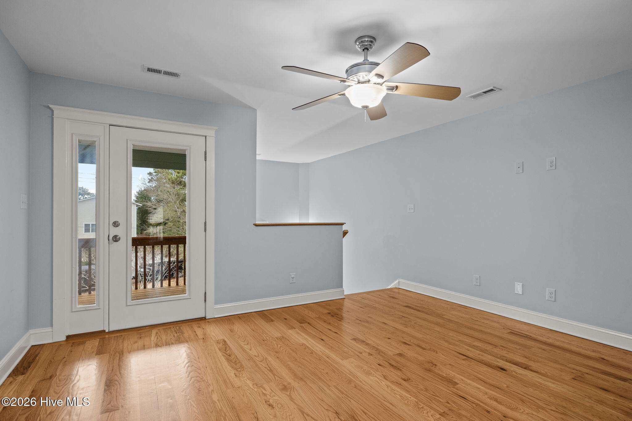 100553513 | Photo 18