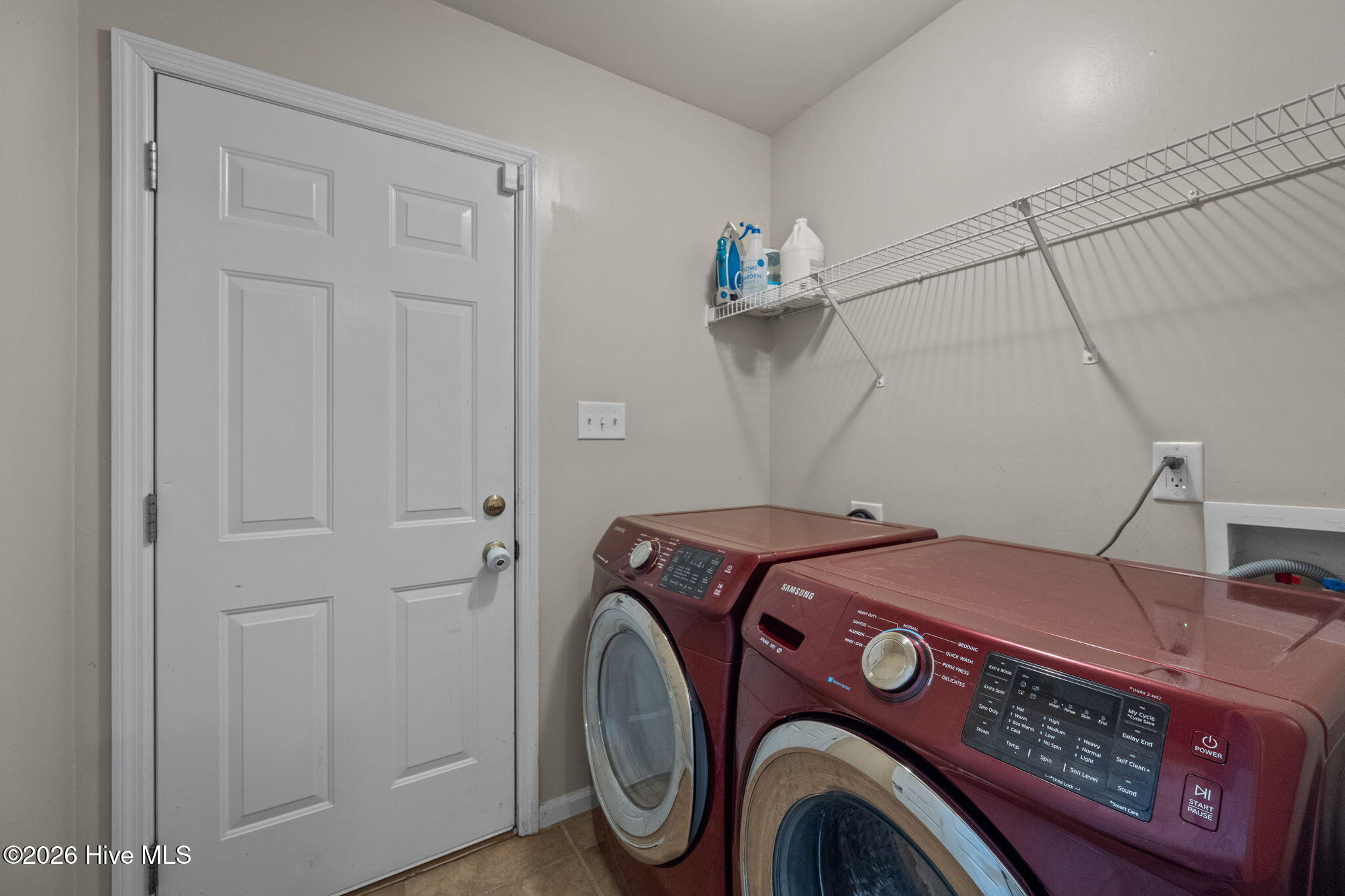 100554130 | Photo 29