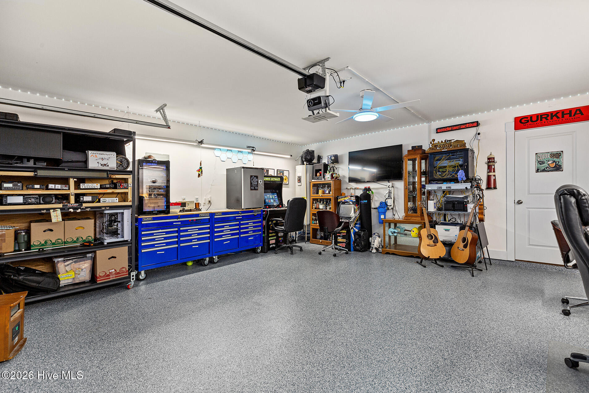 100550596 | Photo 35