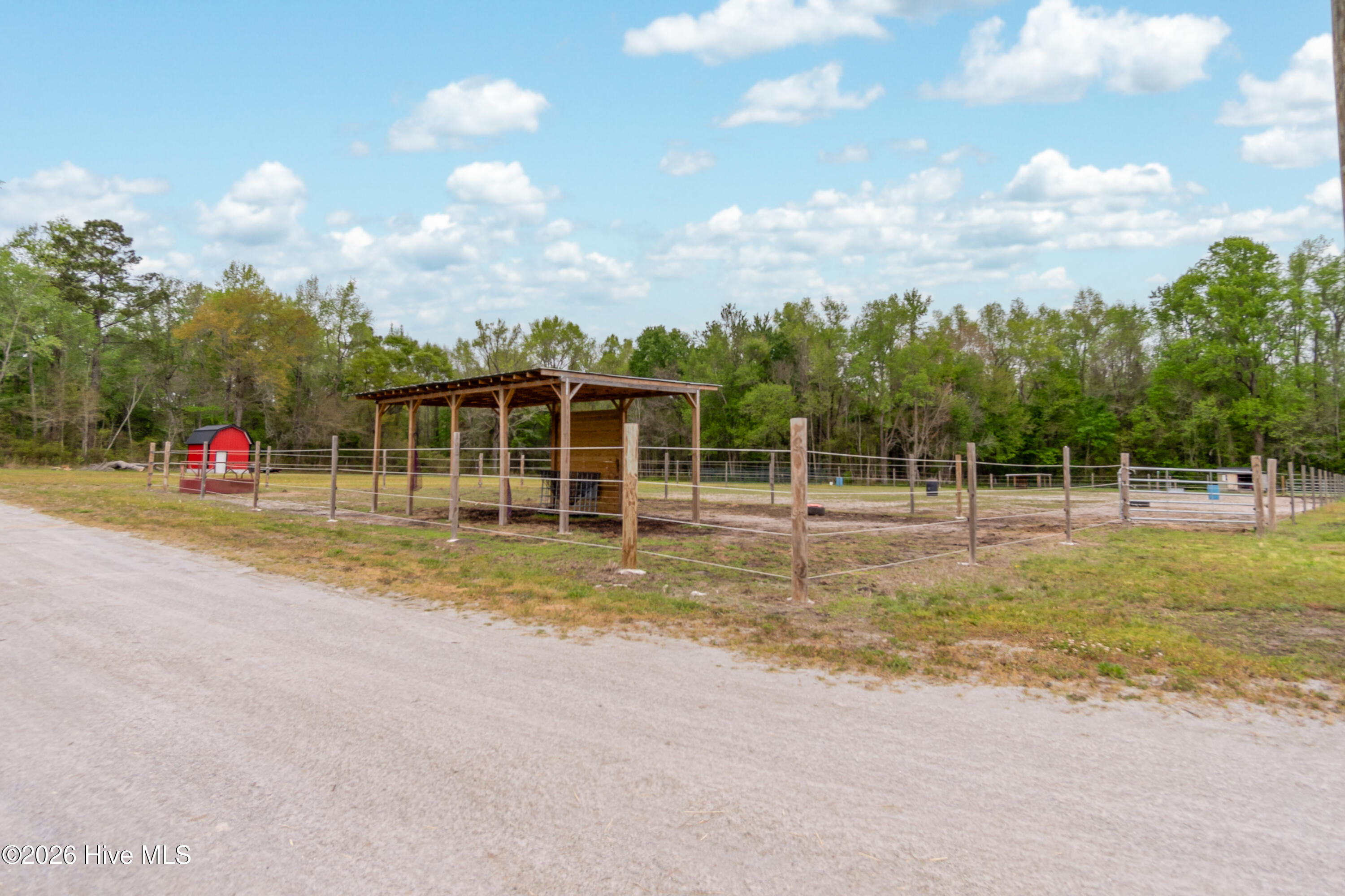 1560 White Oak River Road,Maysville