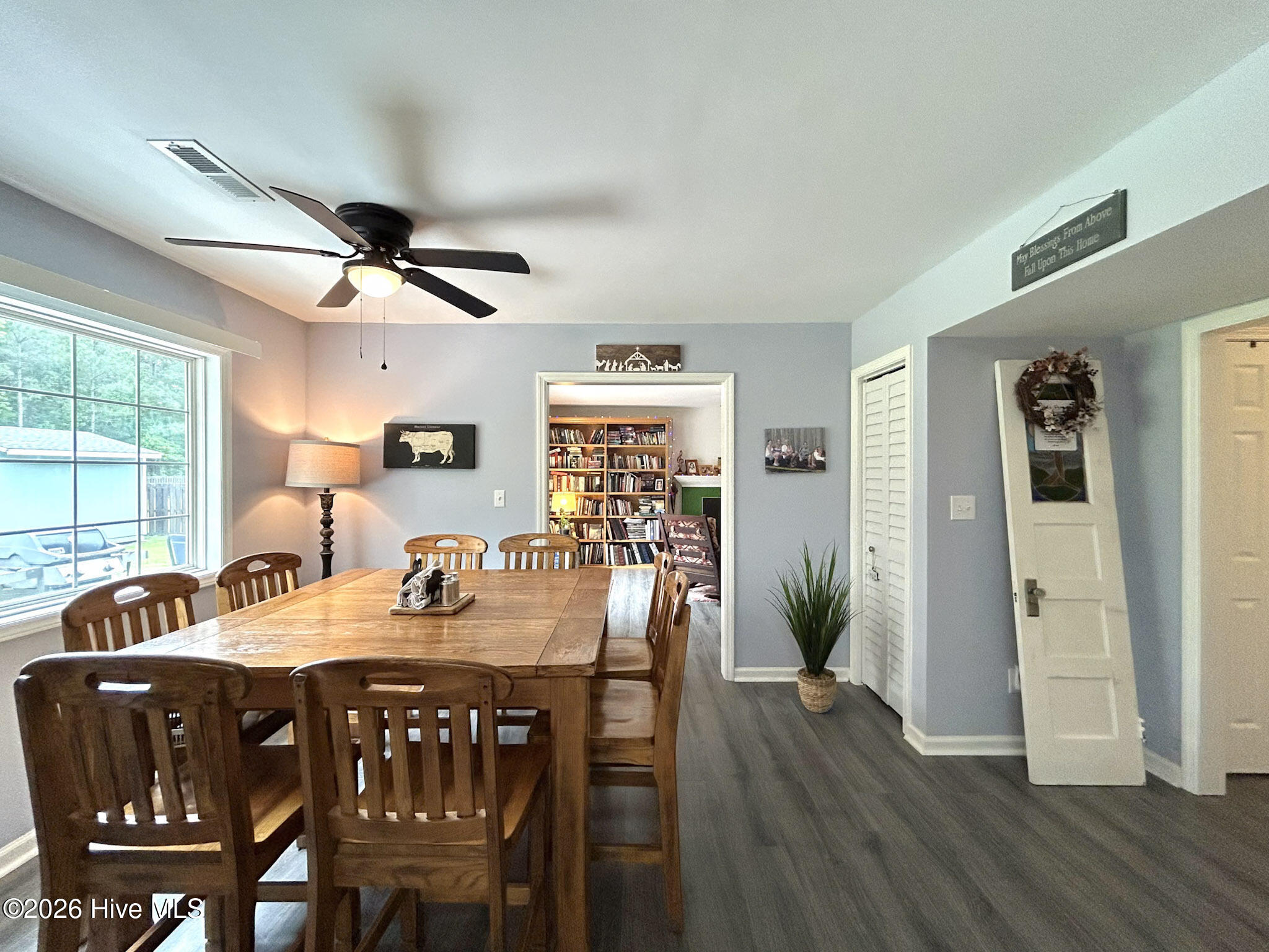 100570244 | Photo 13