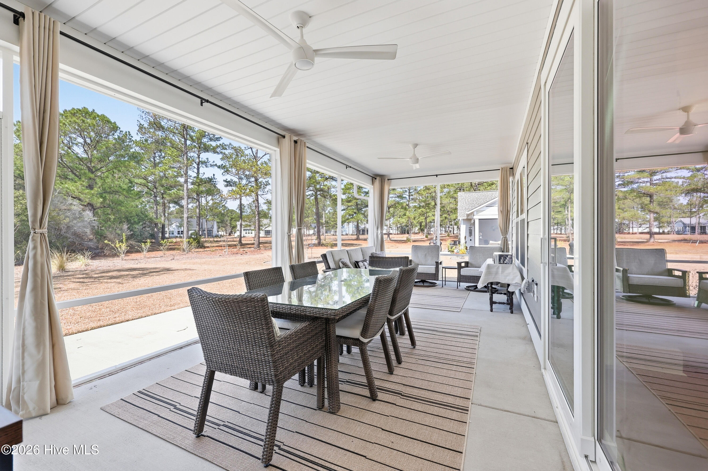 100564440 | Photo 29