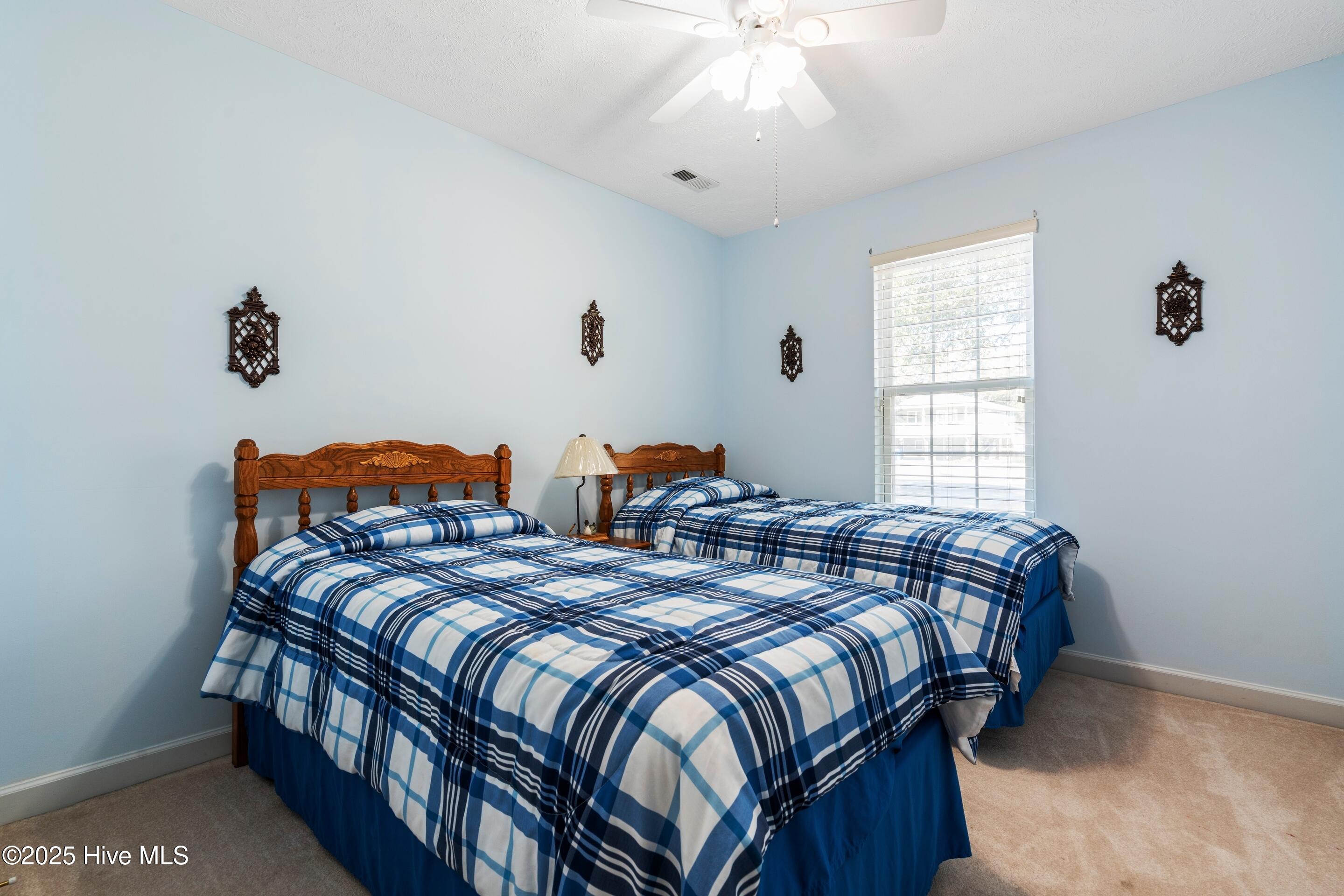 100546792 | Photo 41