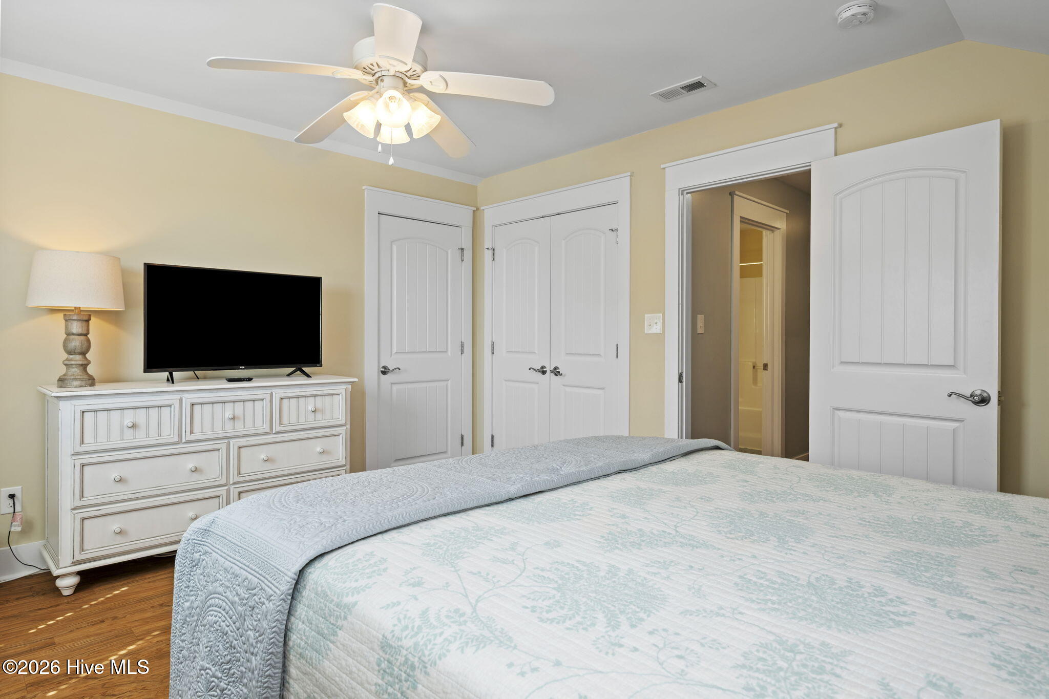 100565691 | Photo 34