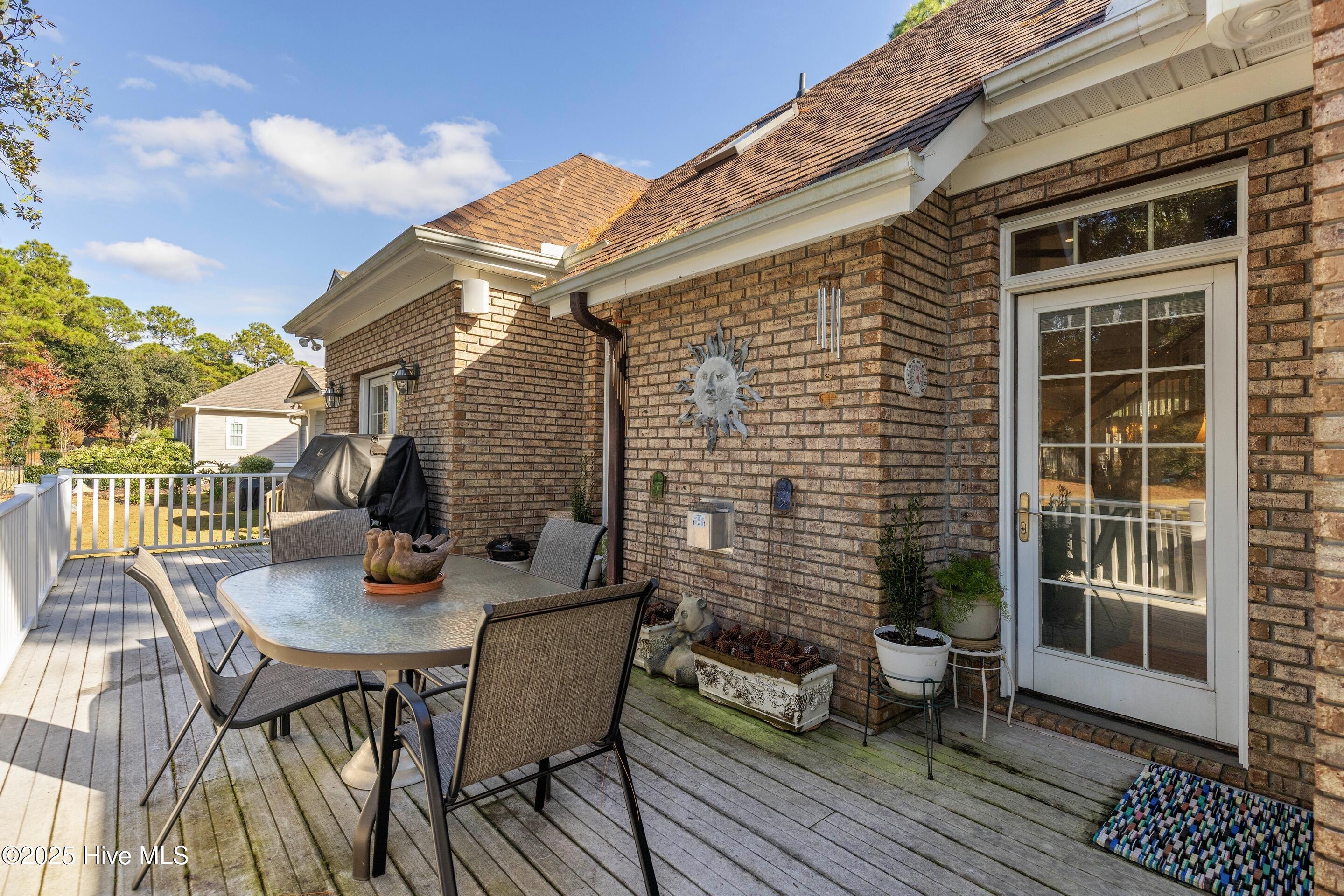 100545020 | Photo 51