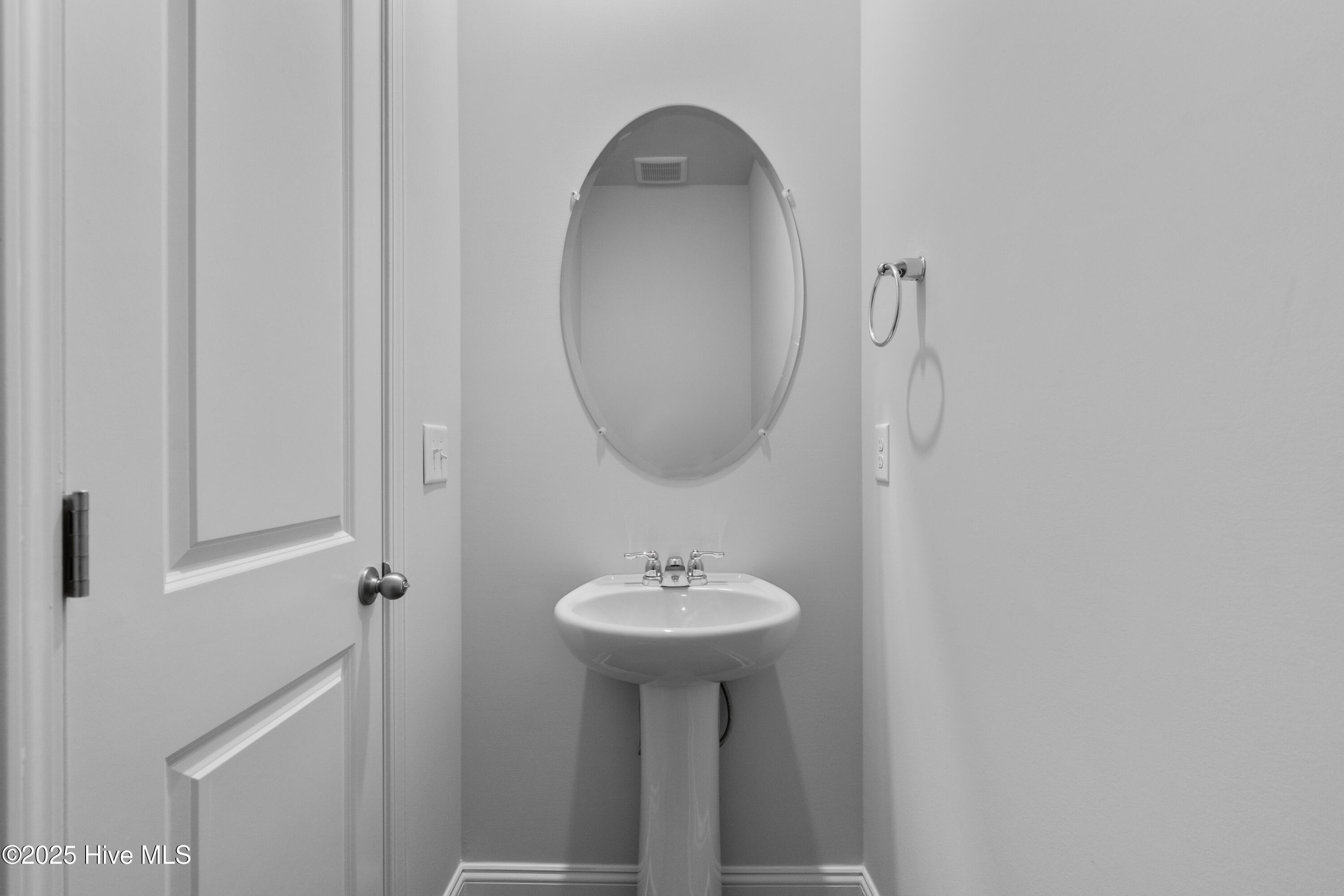 100510867 | Photo 15