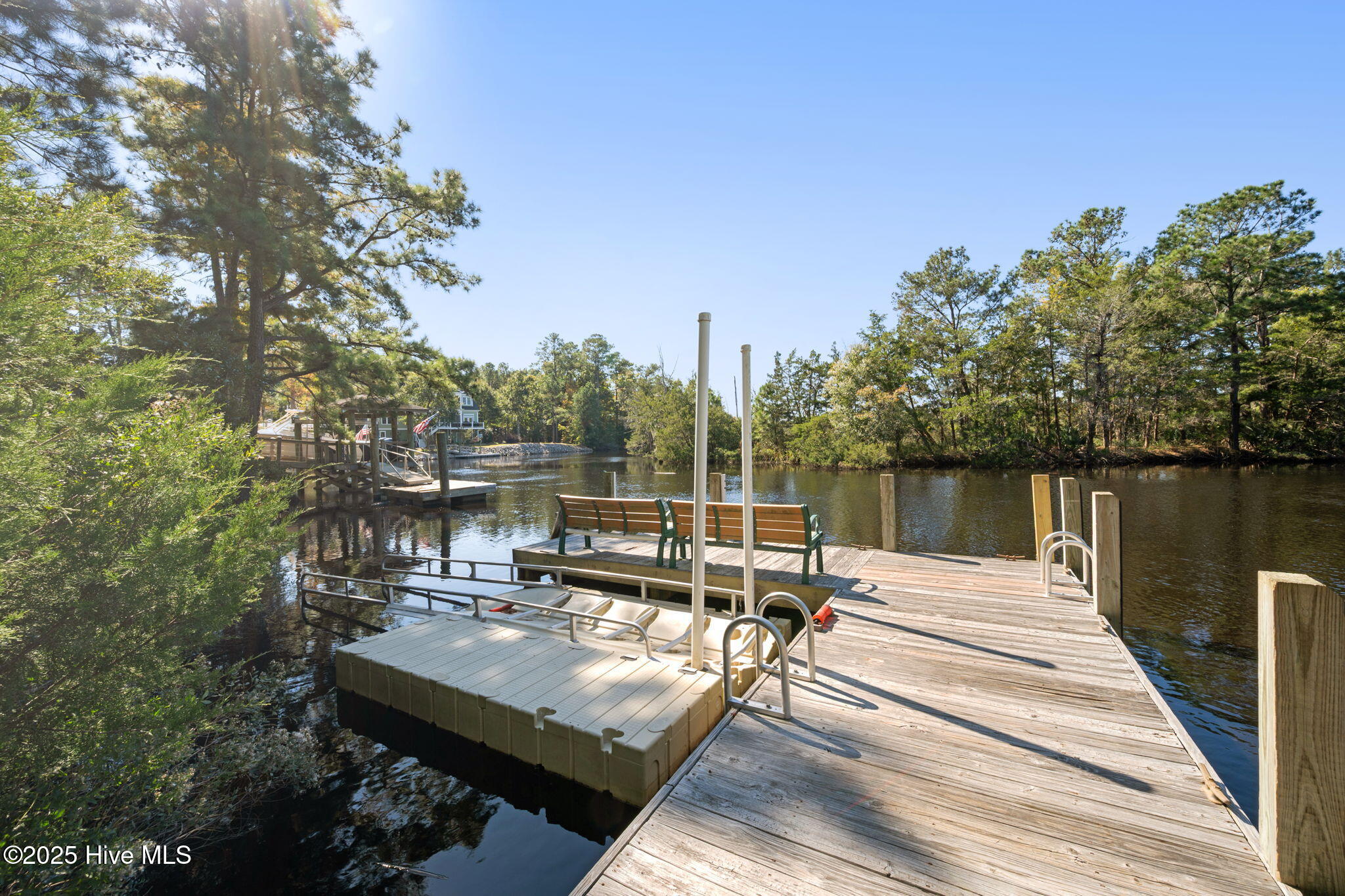 100538167 | Photo 41