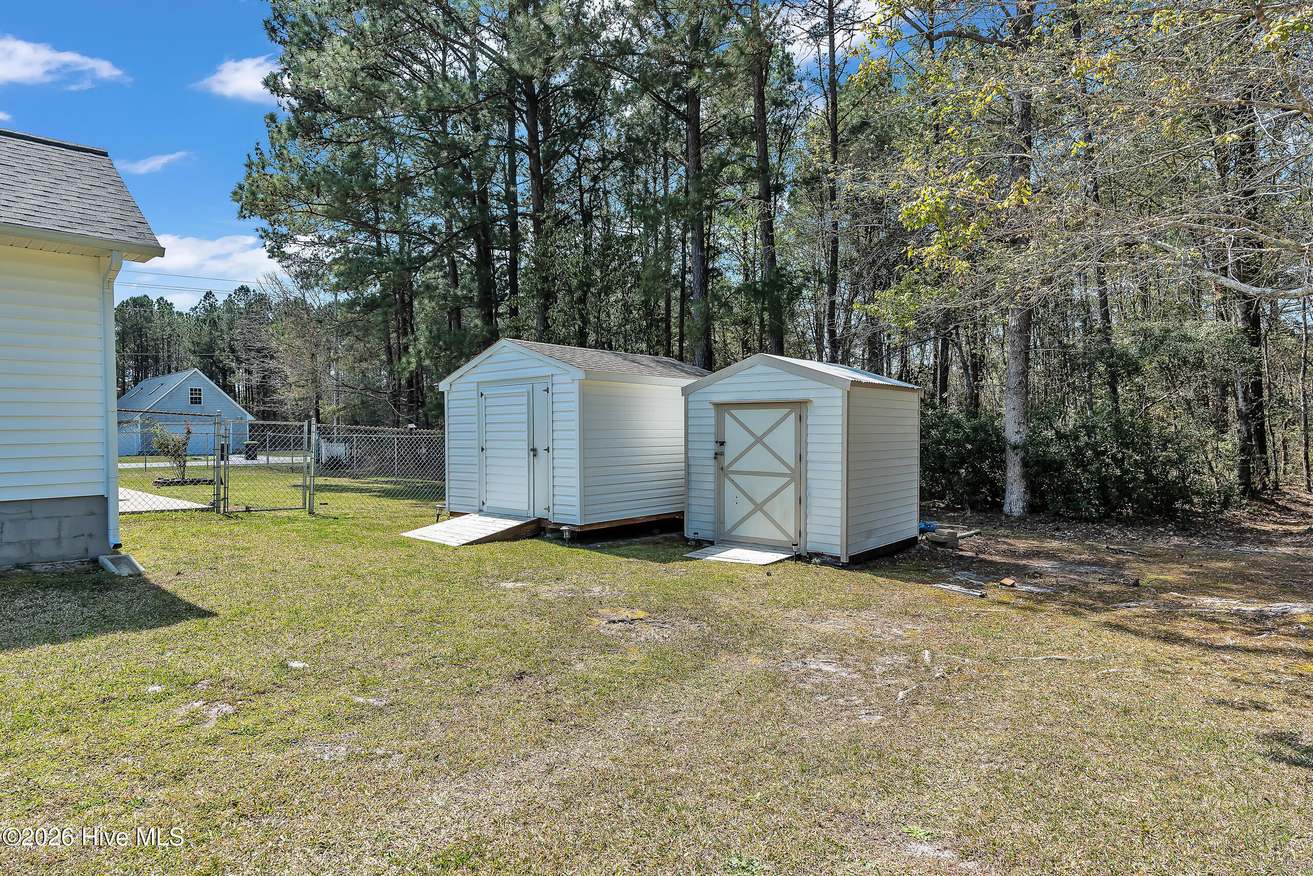 100563570 | Photo 31