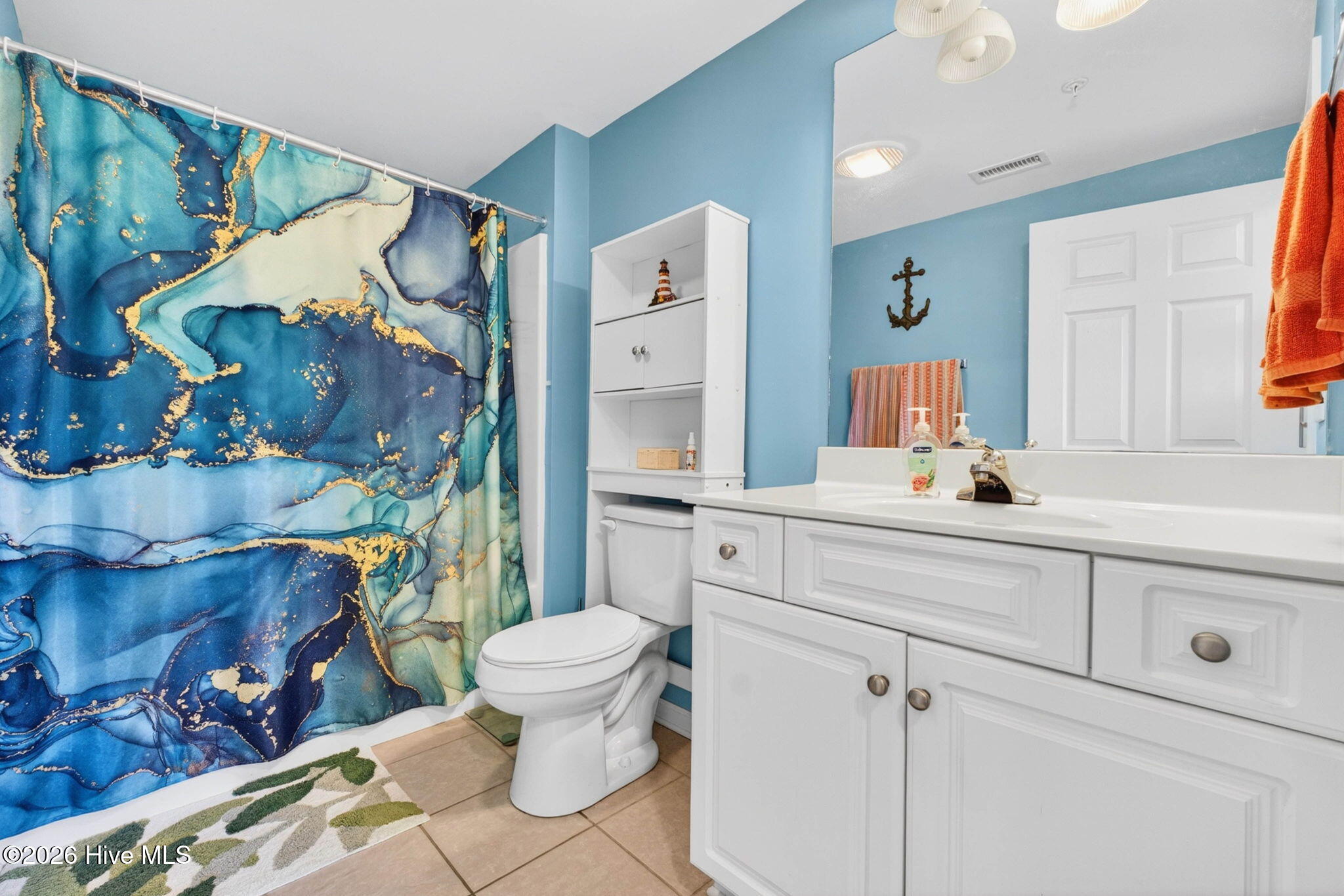 100562066 | Photo 11