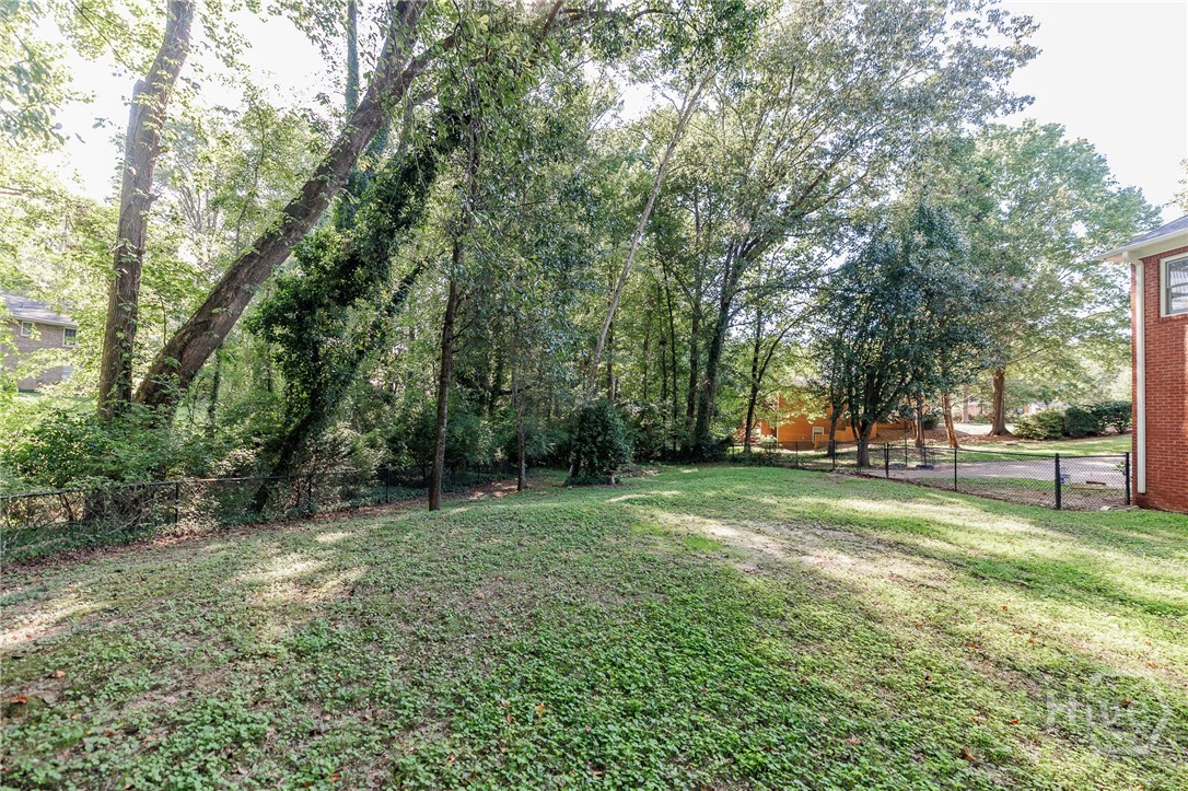 1220 Twelve Oaks Circle