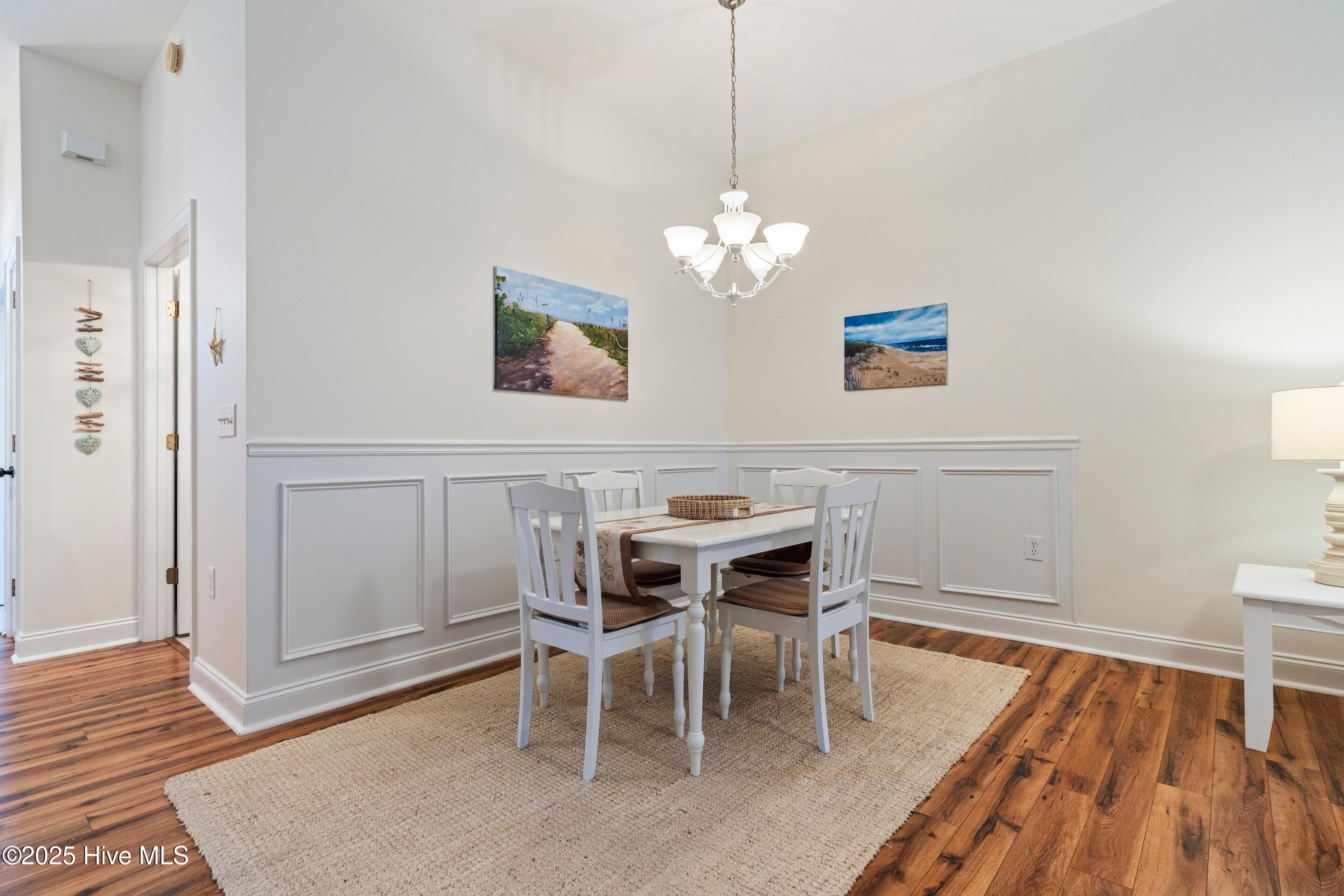 100563476 | Photo 12