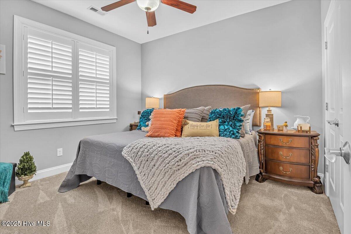 100544439 | Photo 36