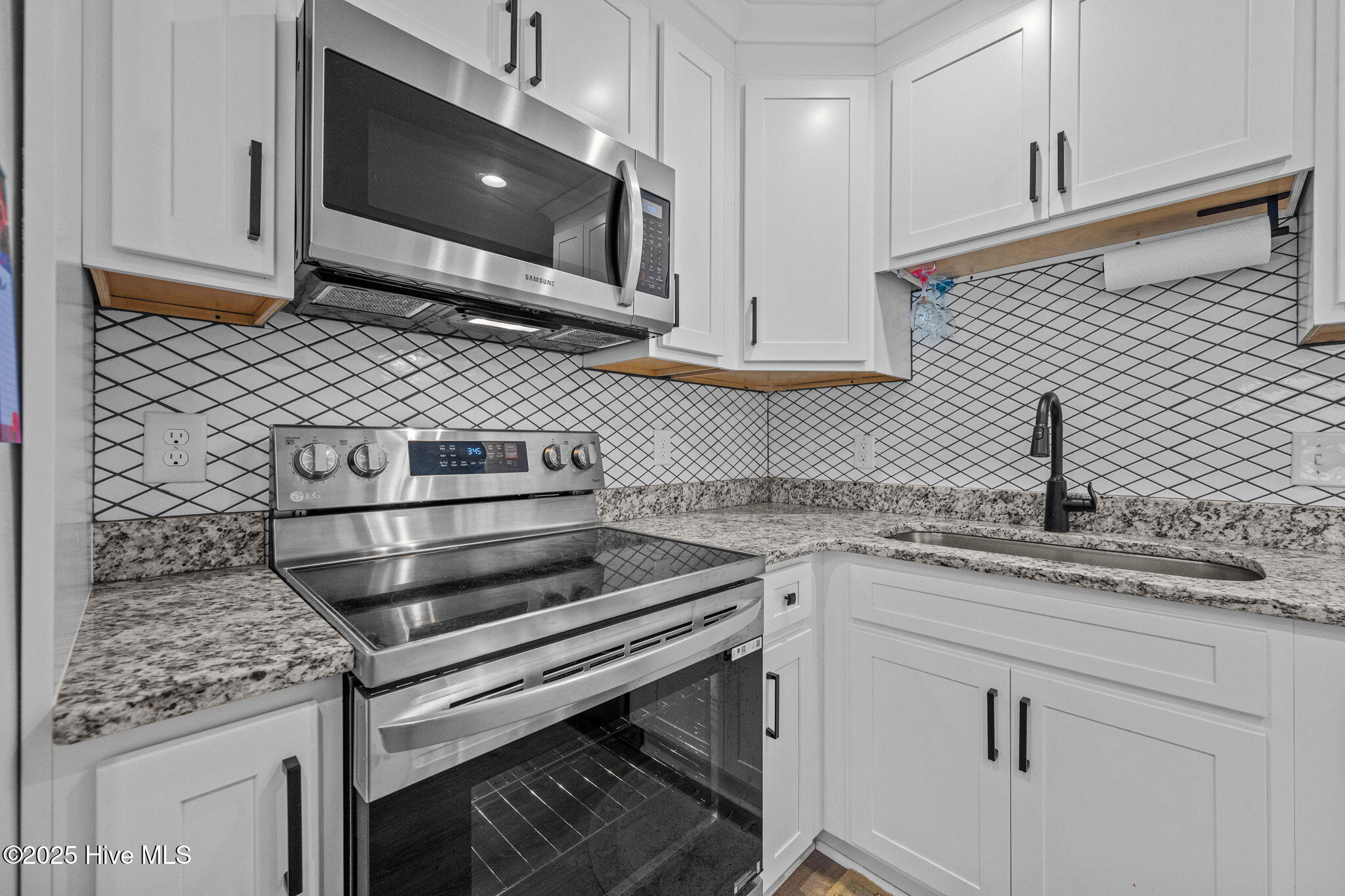 892 New River Inlet Road 21, North Topsail Beach, NC 28460 – photo 10: 32-web-or-mls-_RAD3358