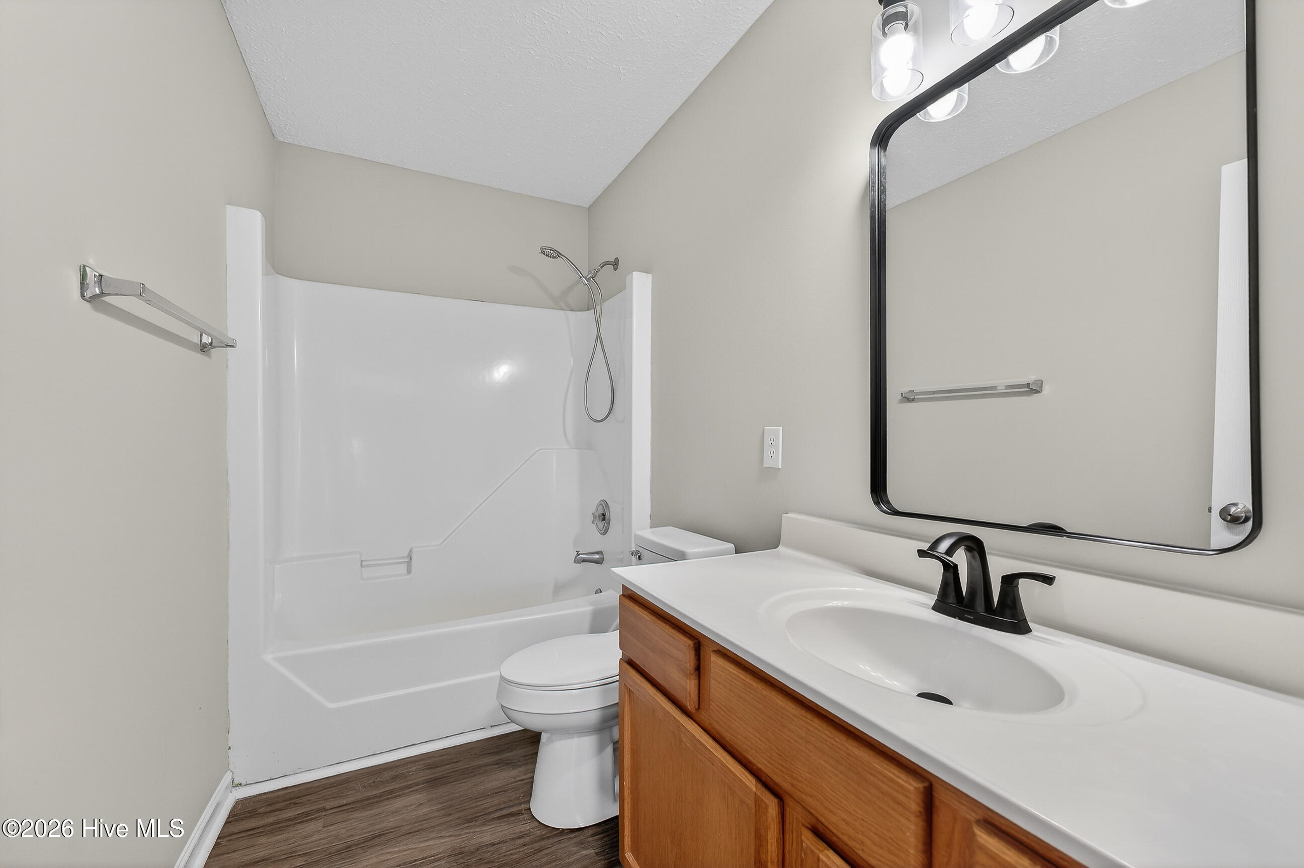 100552095 | Photo 26