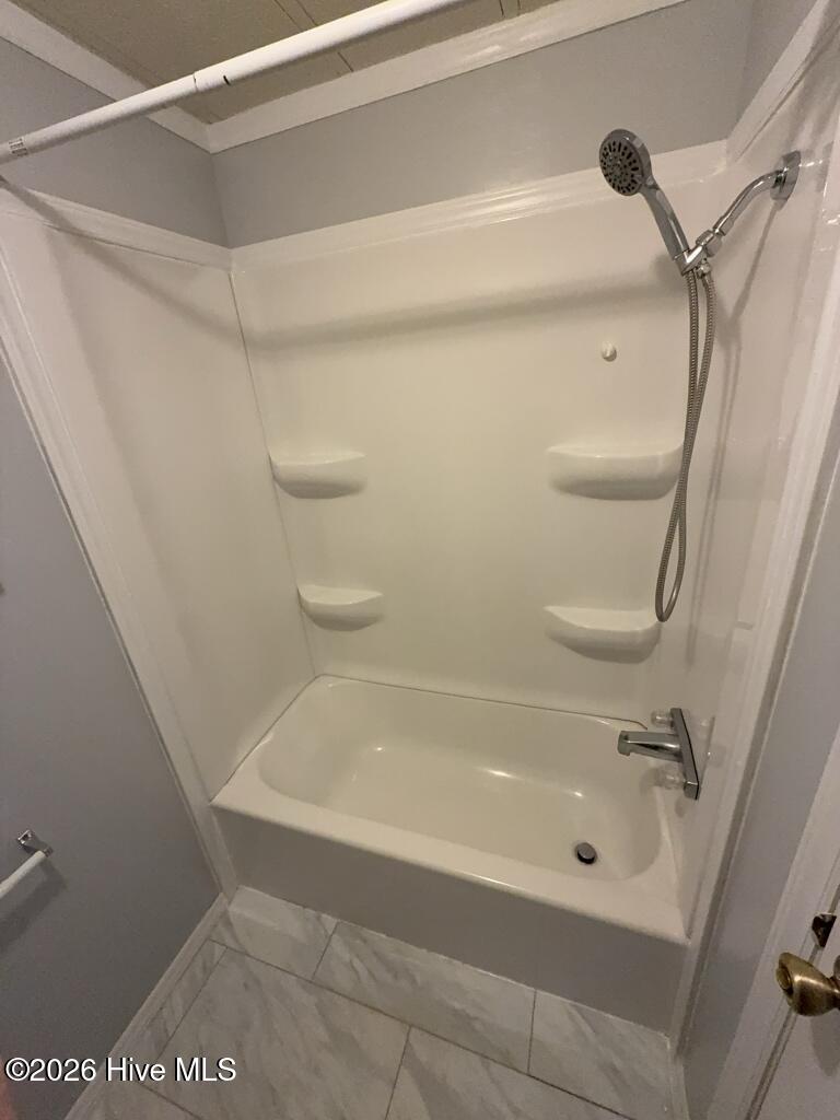 100570094 | Photo 13