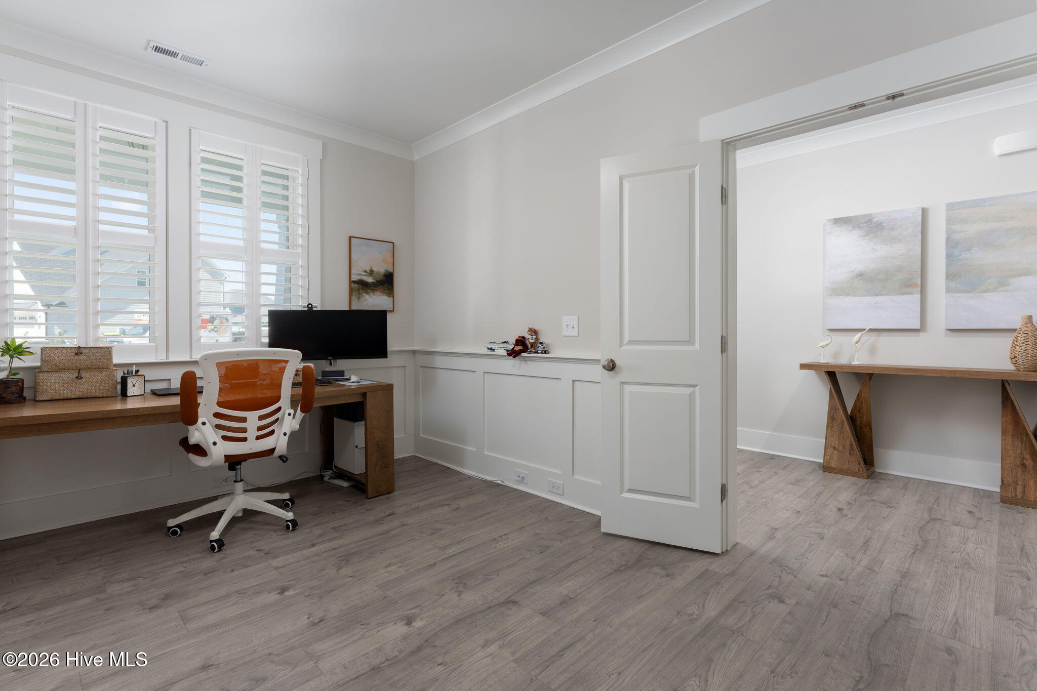 100564713 | Photo 12