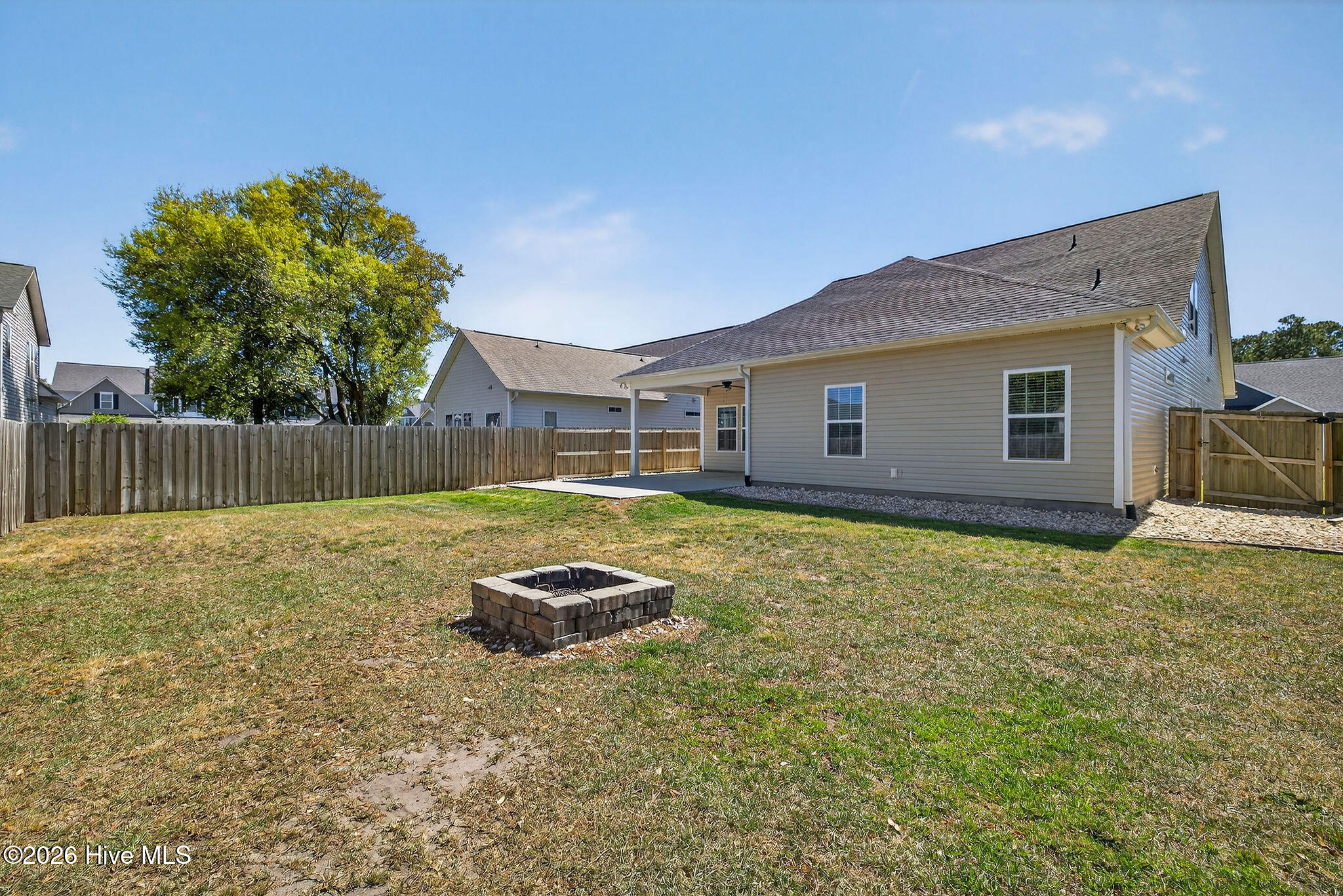 100564802 | Photo 49