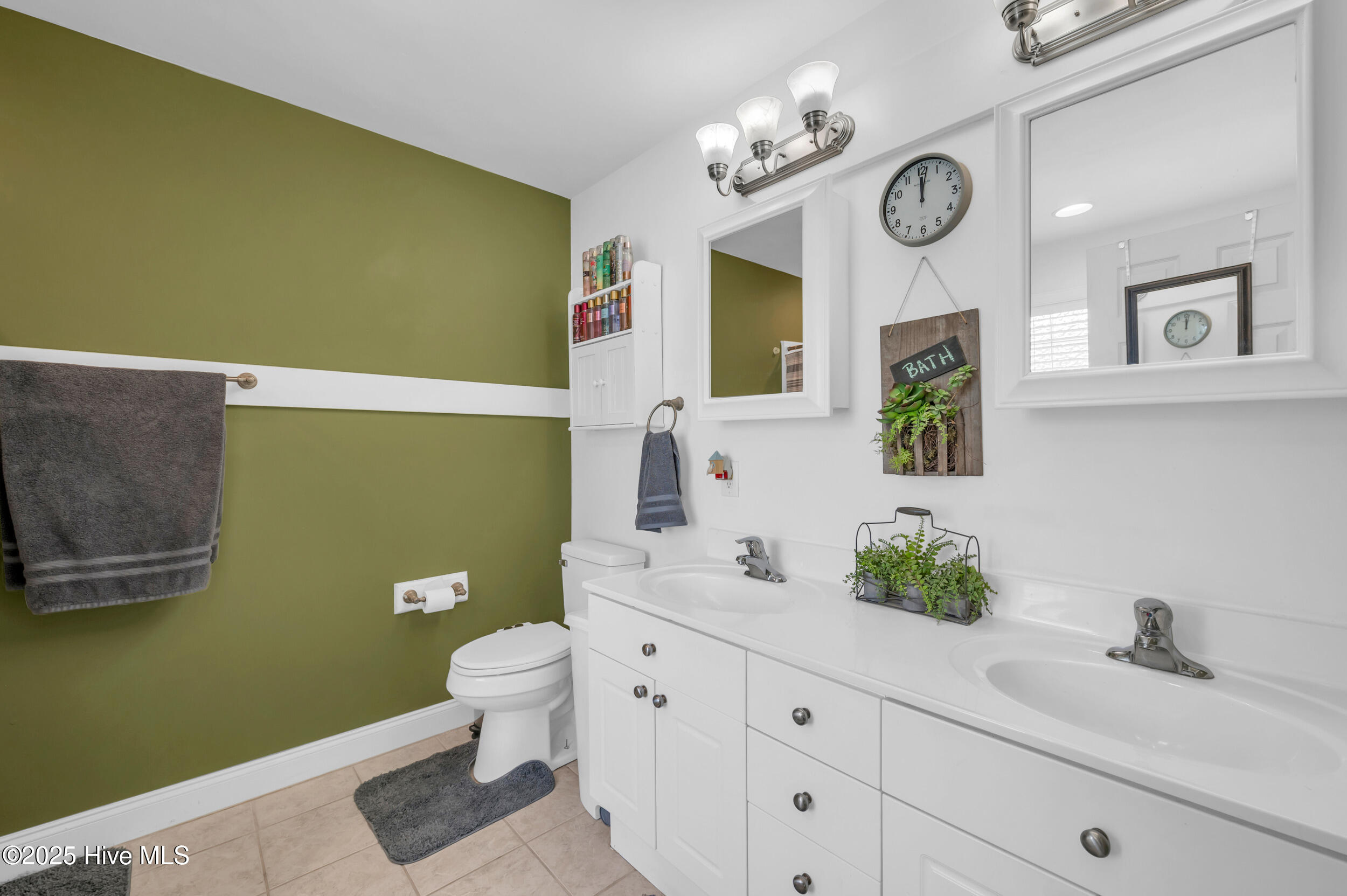 100517407 | Photo 19