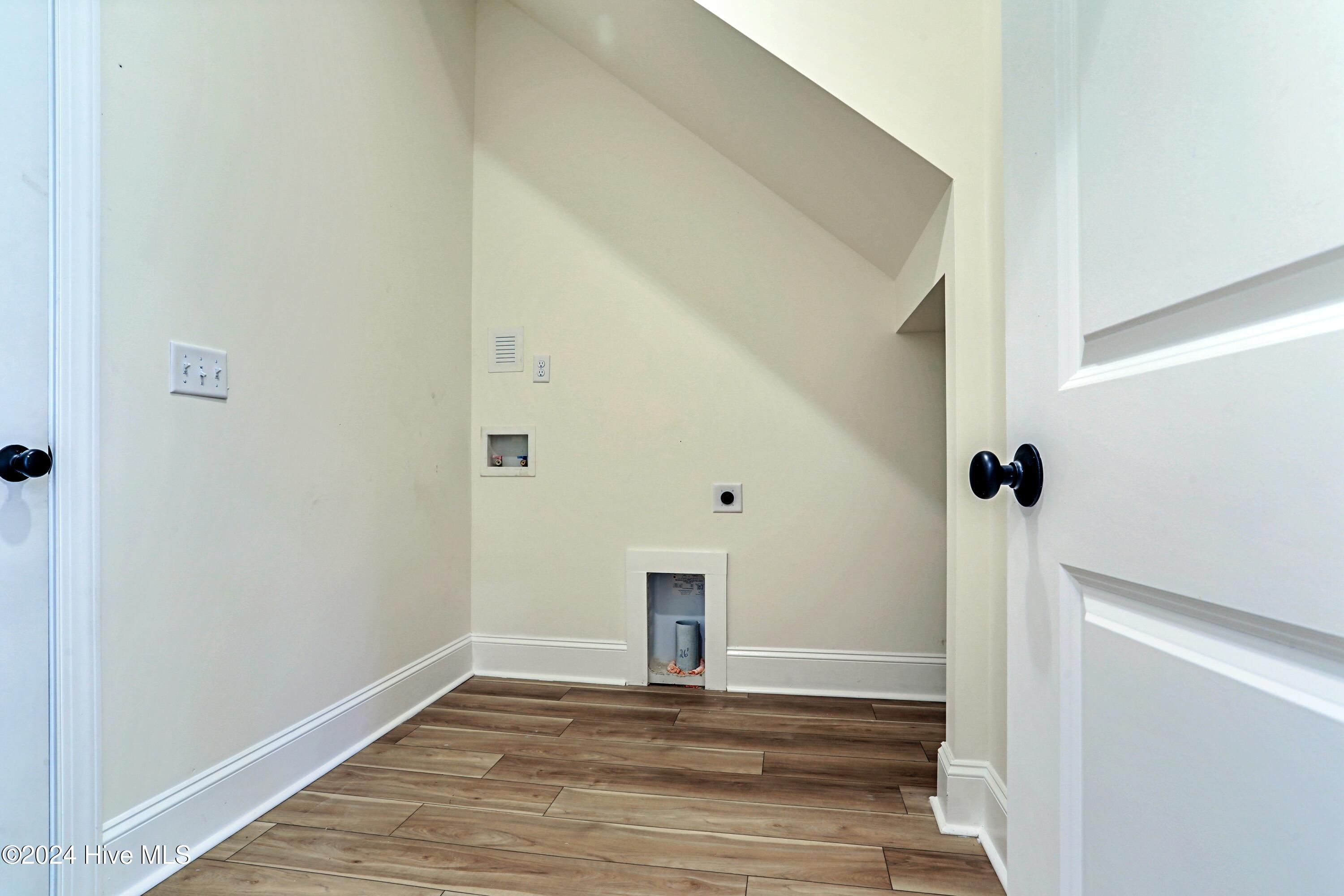 100481314 | Photo 48