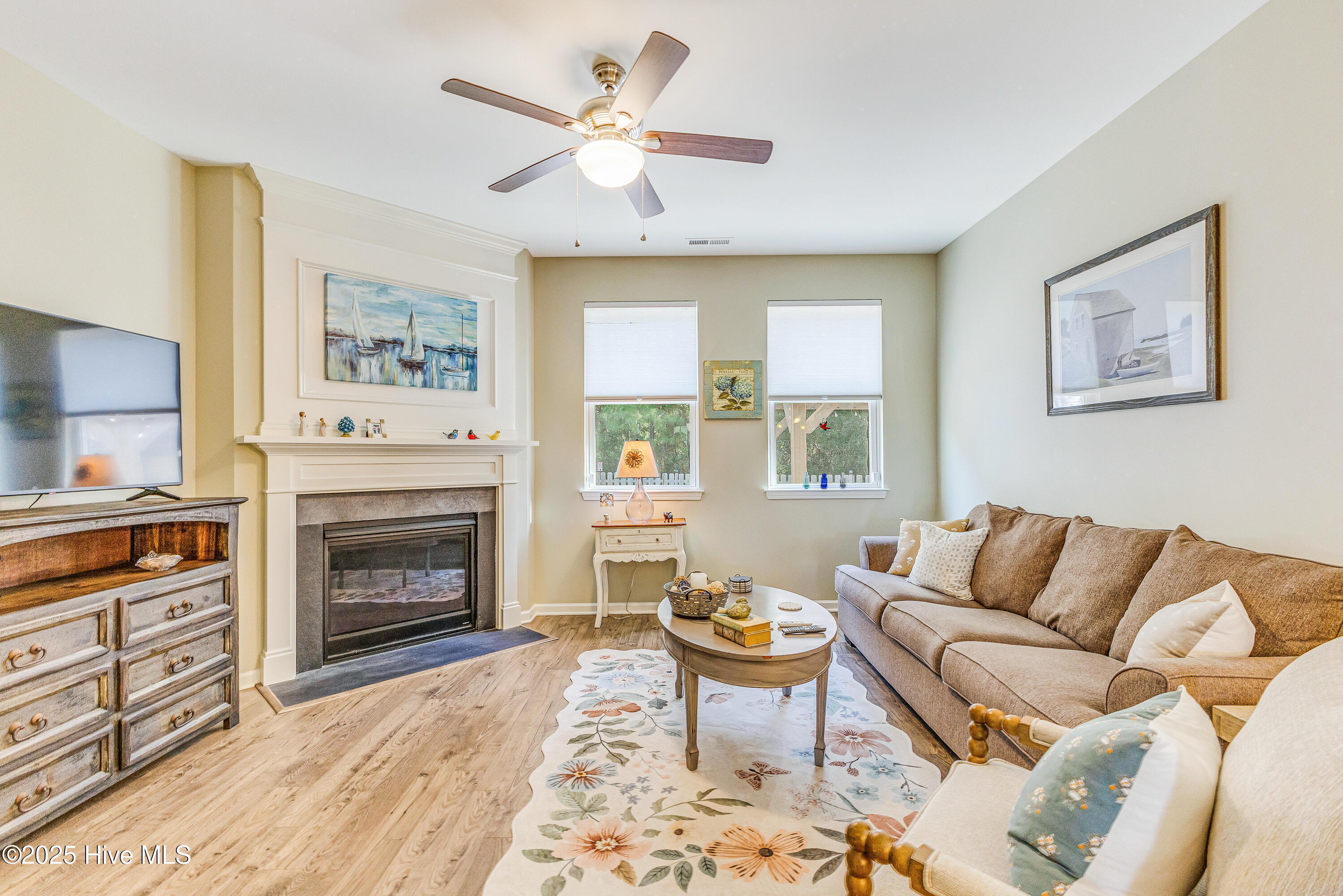 100547068 | Photo 10