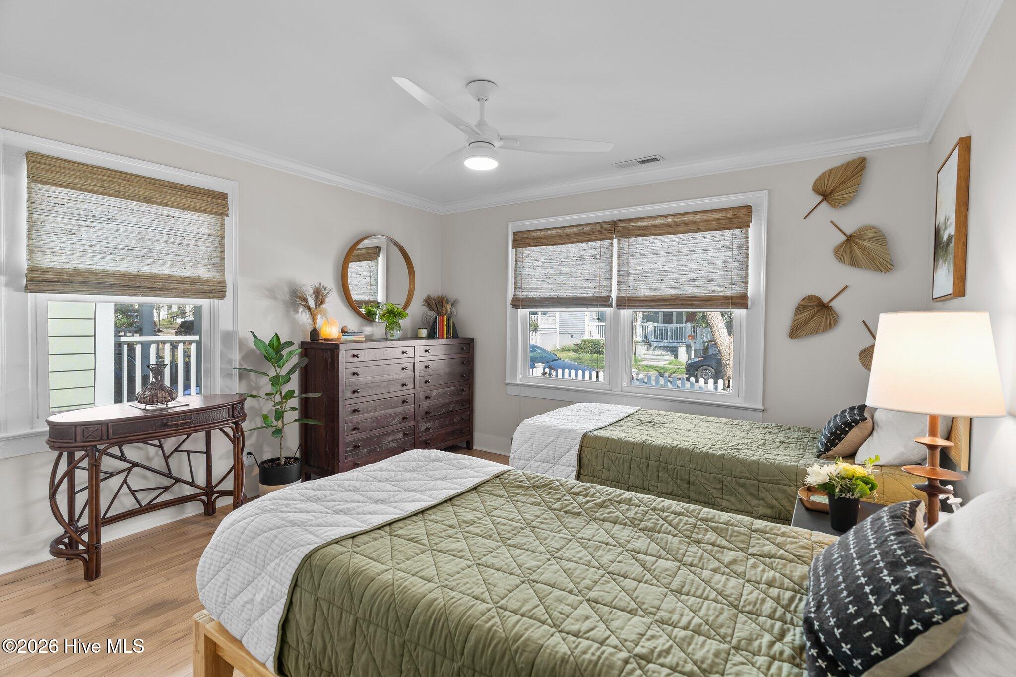 100557813 | Photo 26