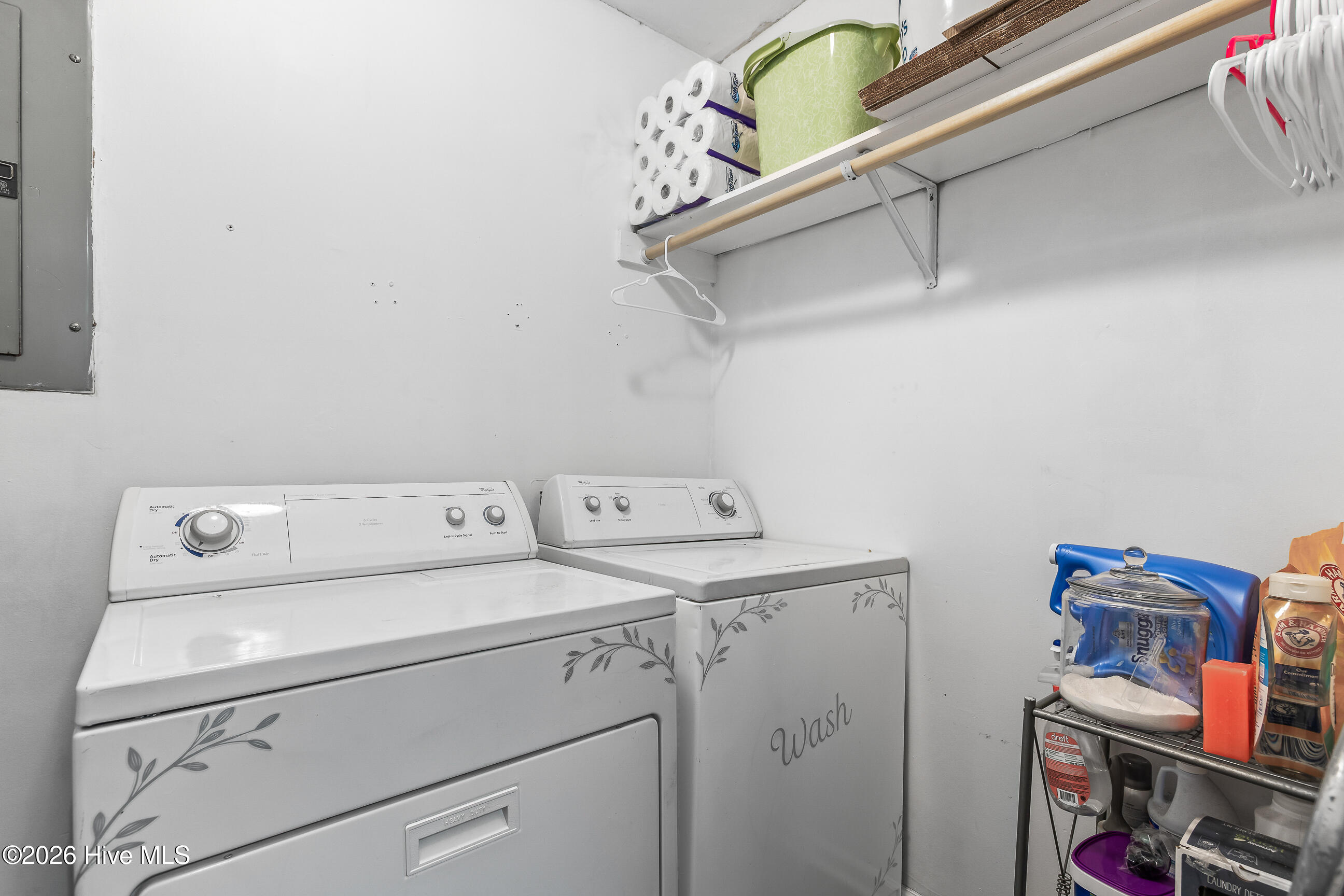 100566968 | Photo 24