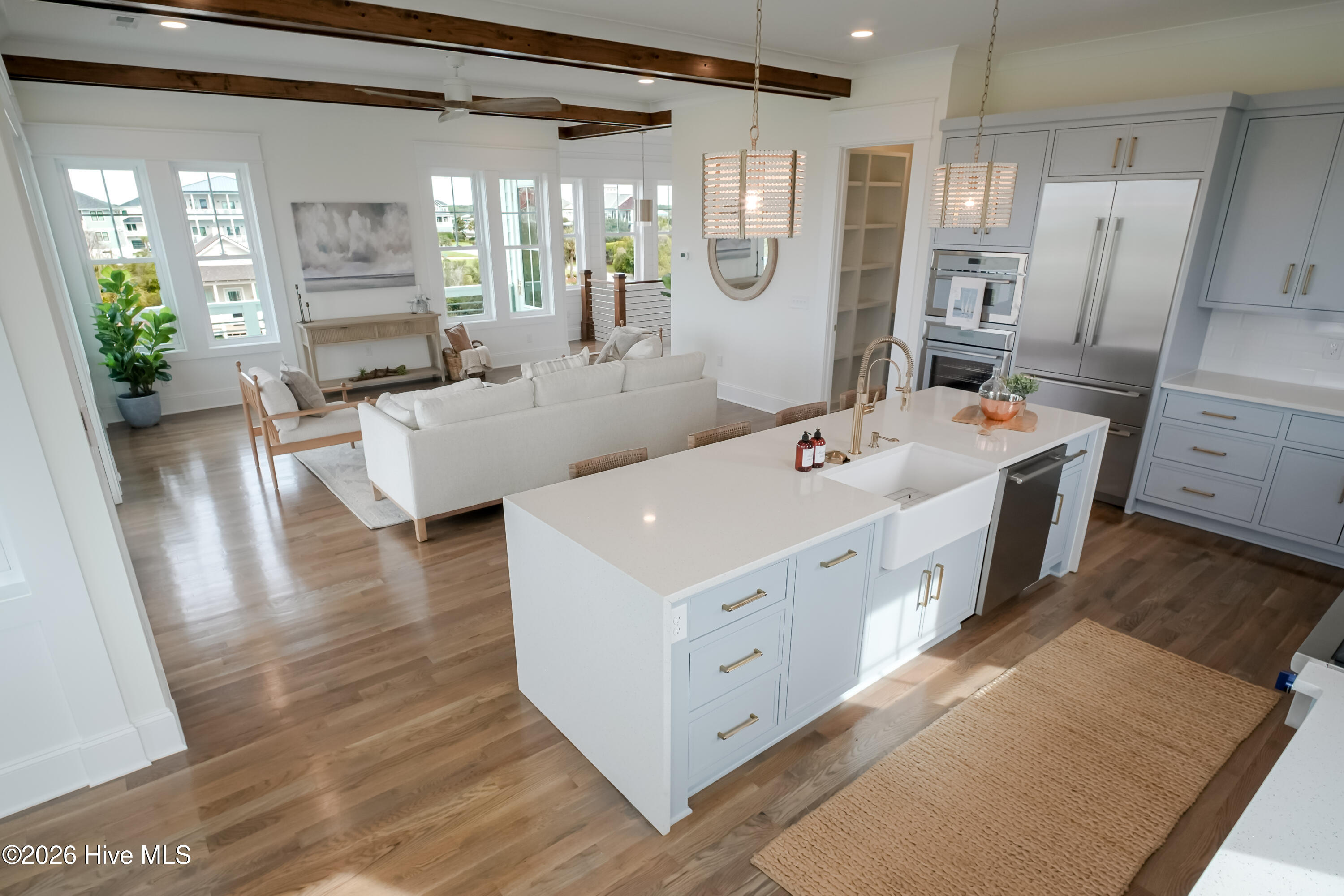 100516070 | Photo 35