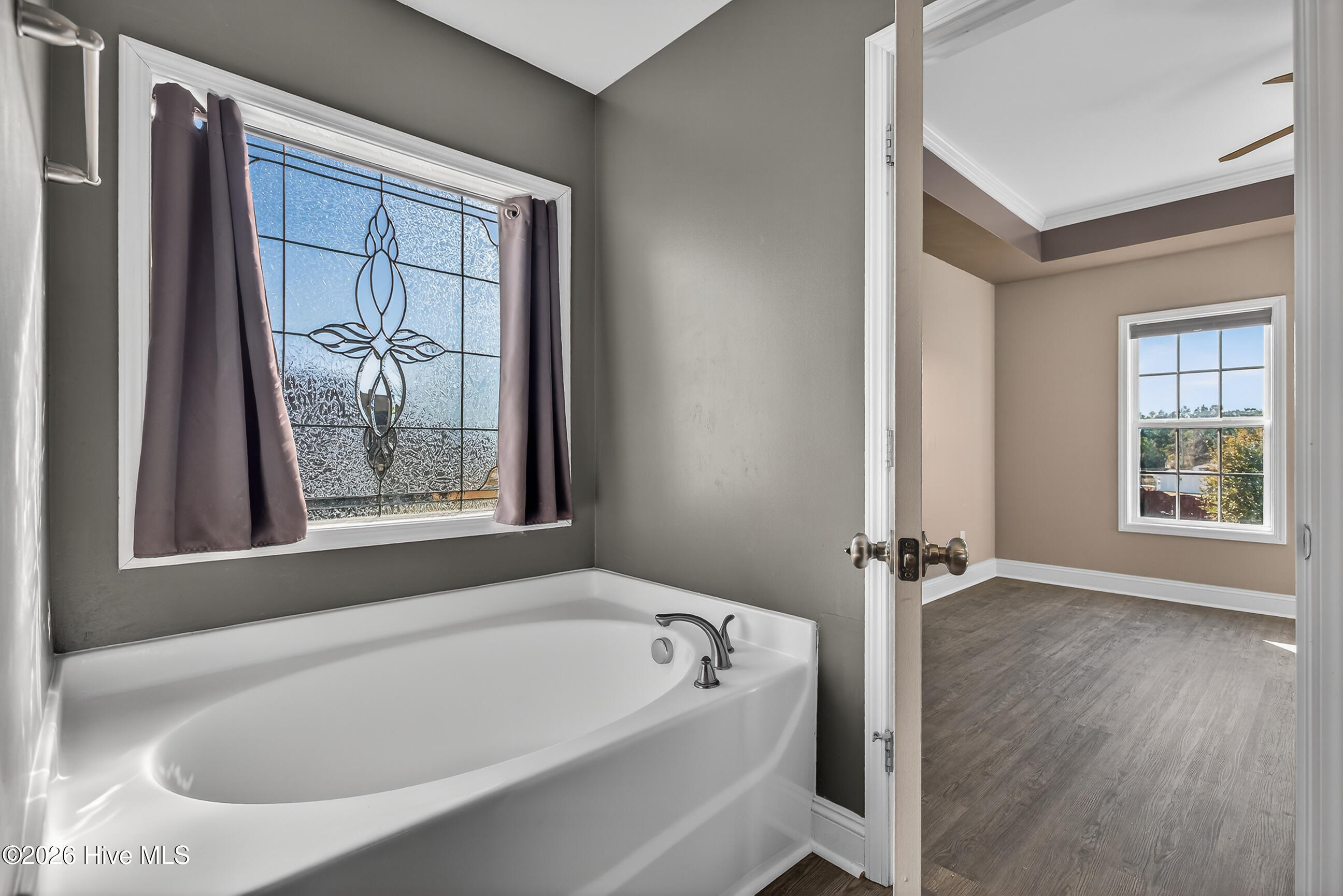 100547541 | Photo 22