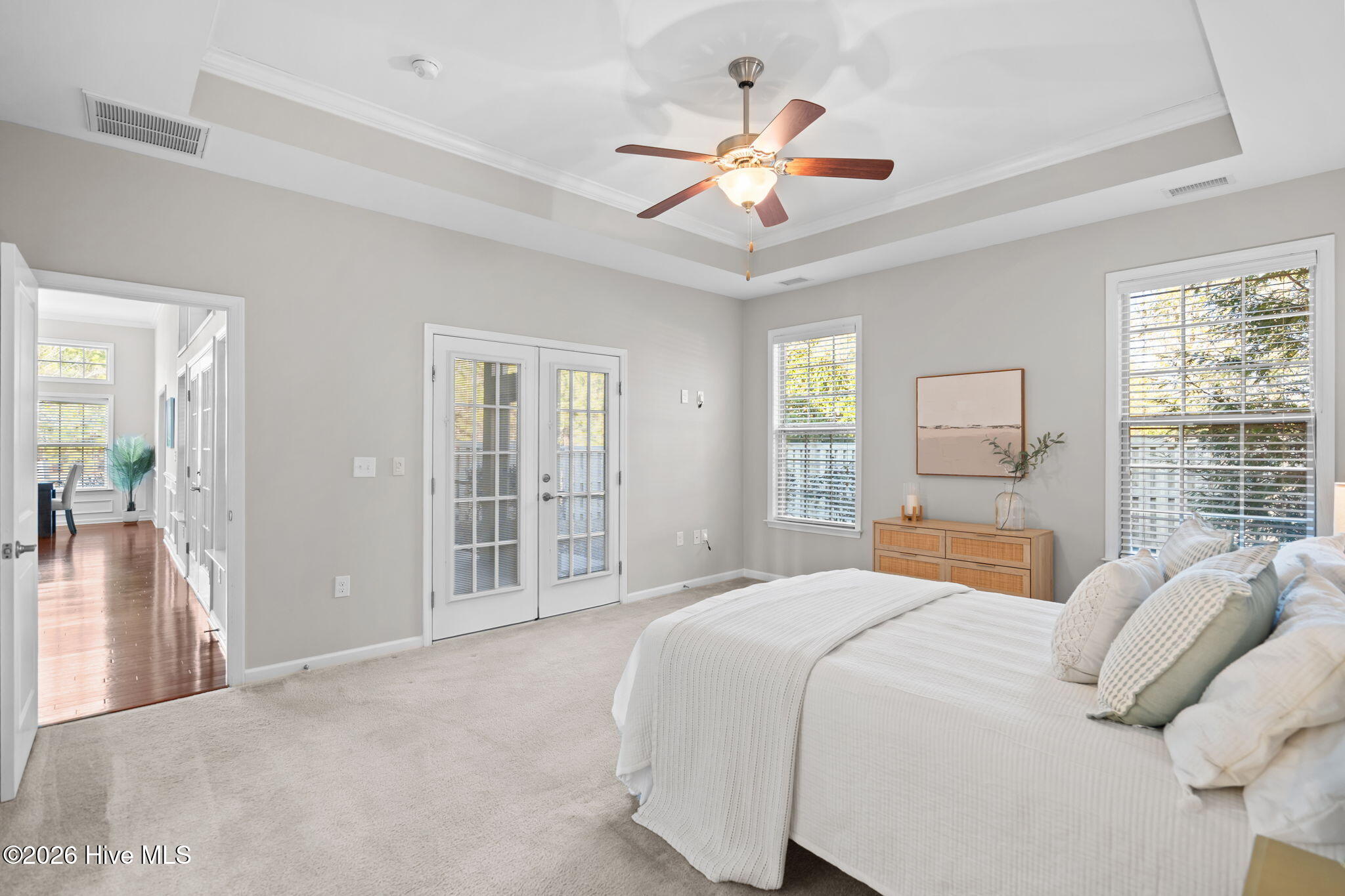 100554363 | Photo 31