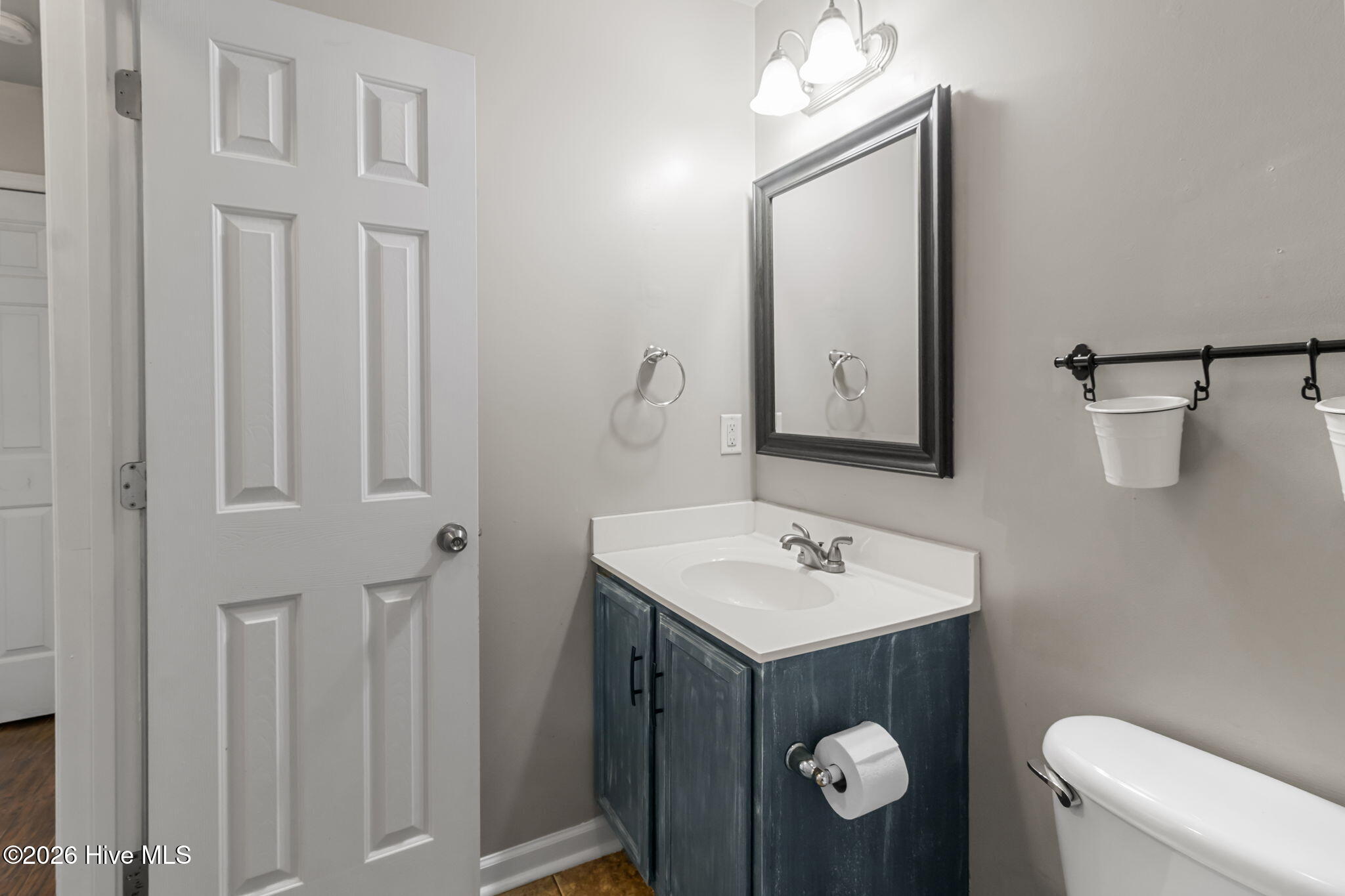 100561505 | Photo 21