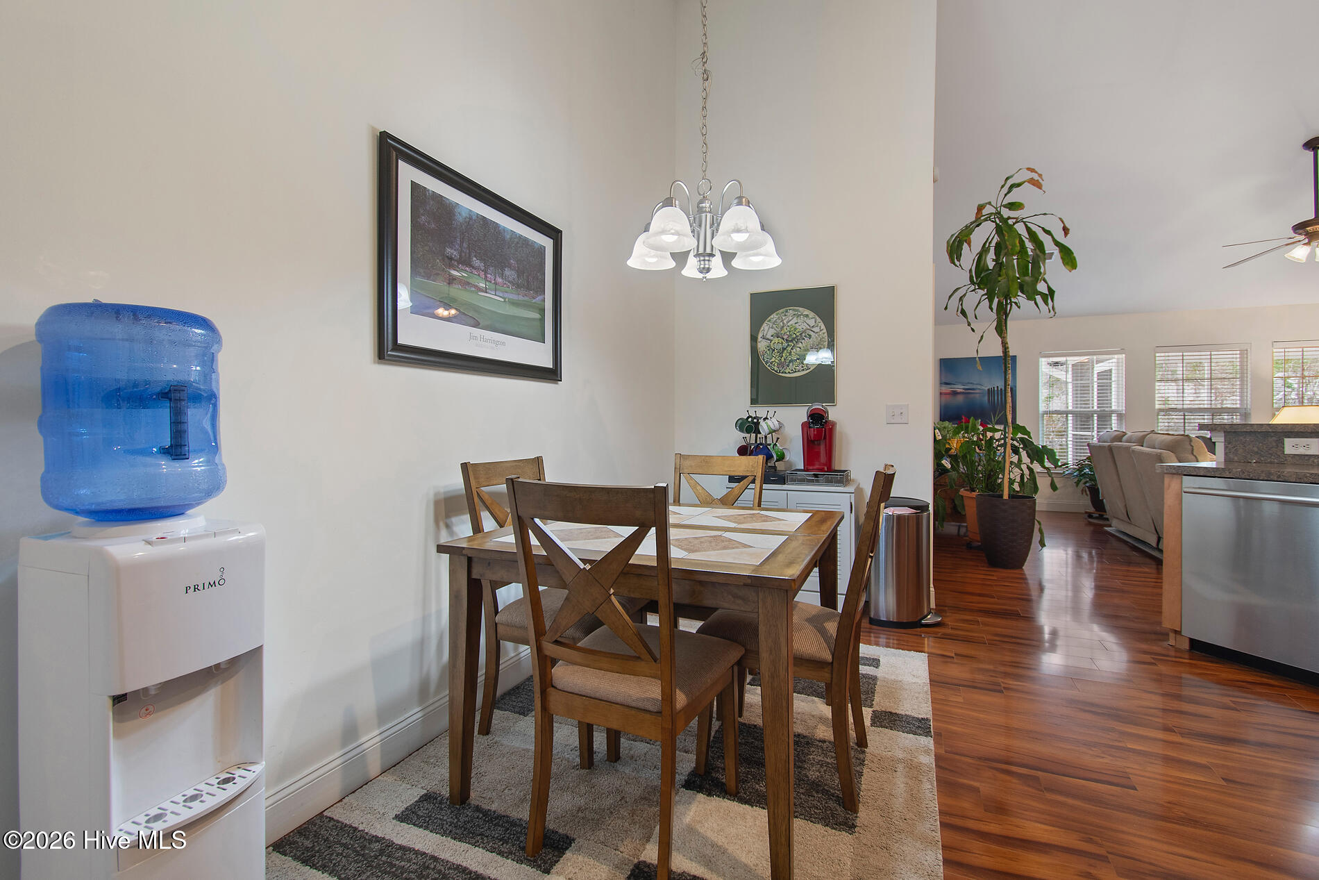 100555398 | Photo 16