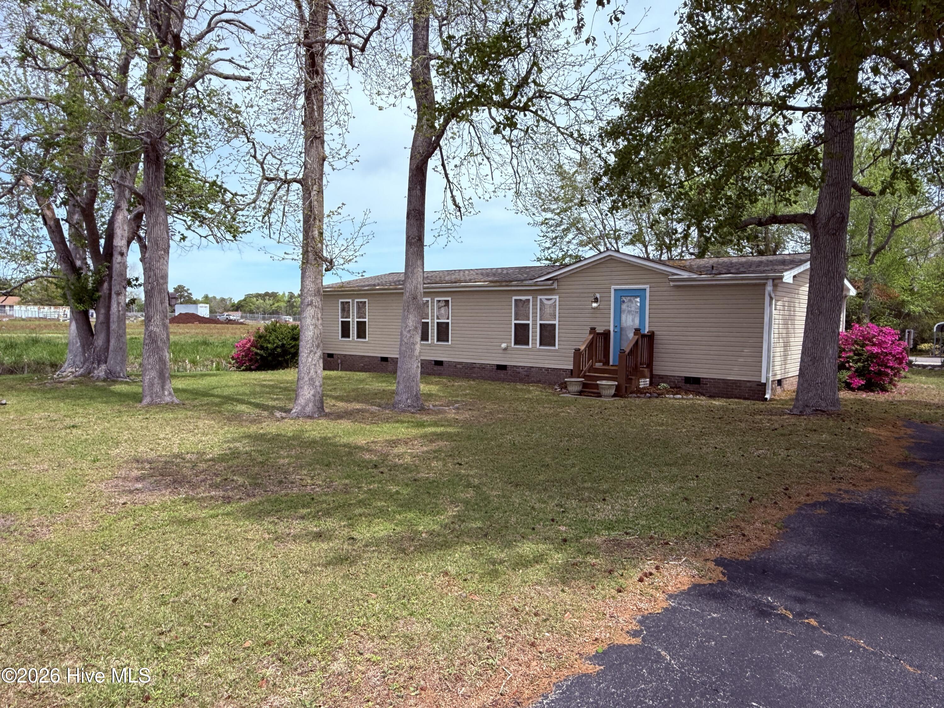 100565253 | Photo 24