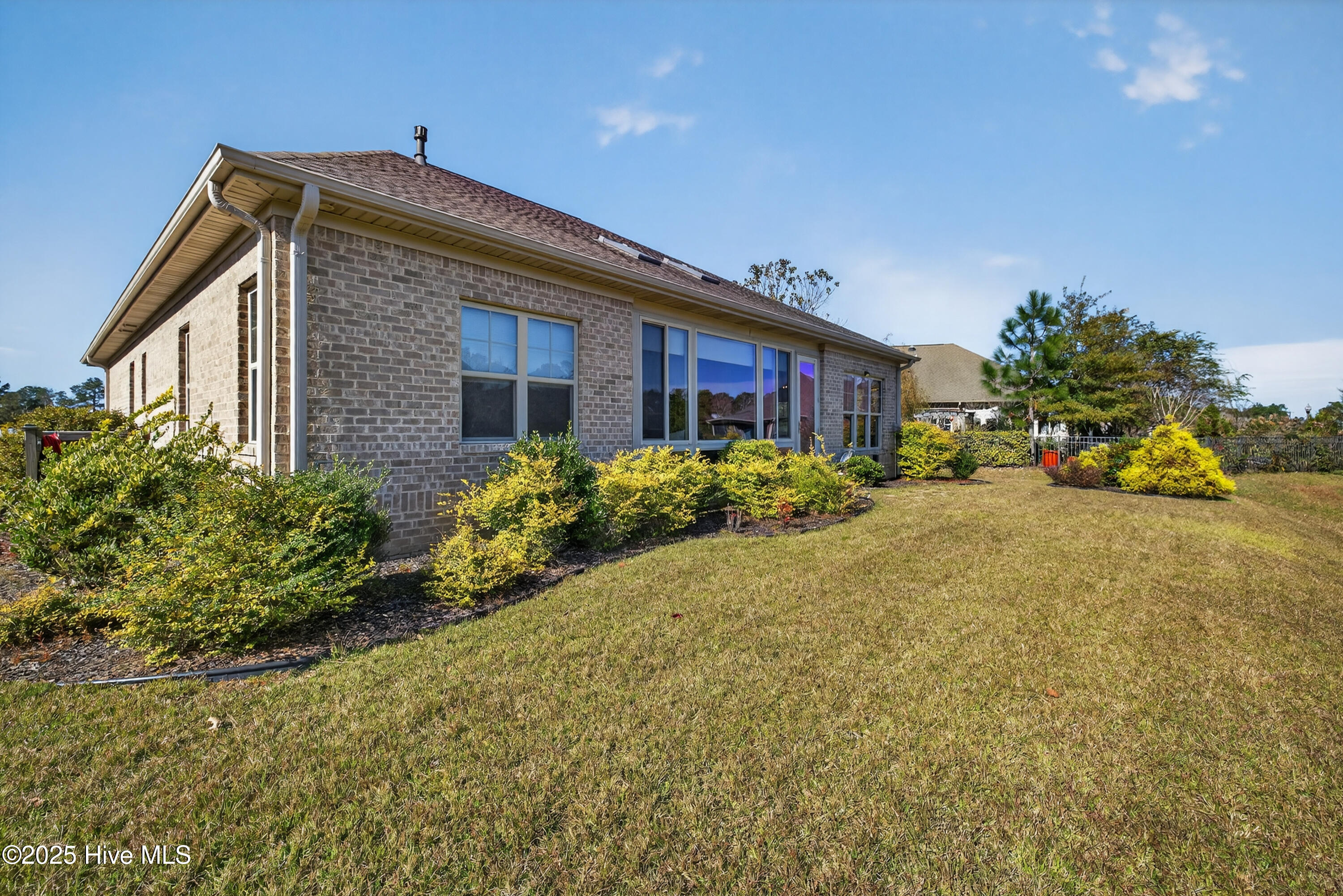 100541240 | Photo 47