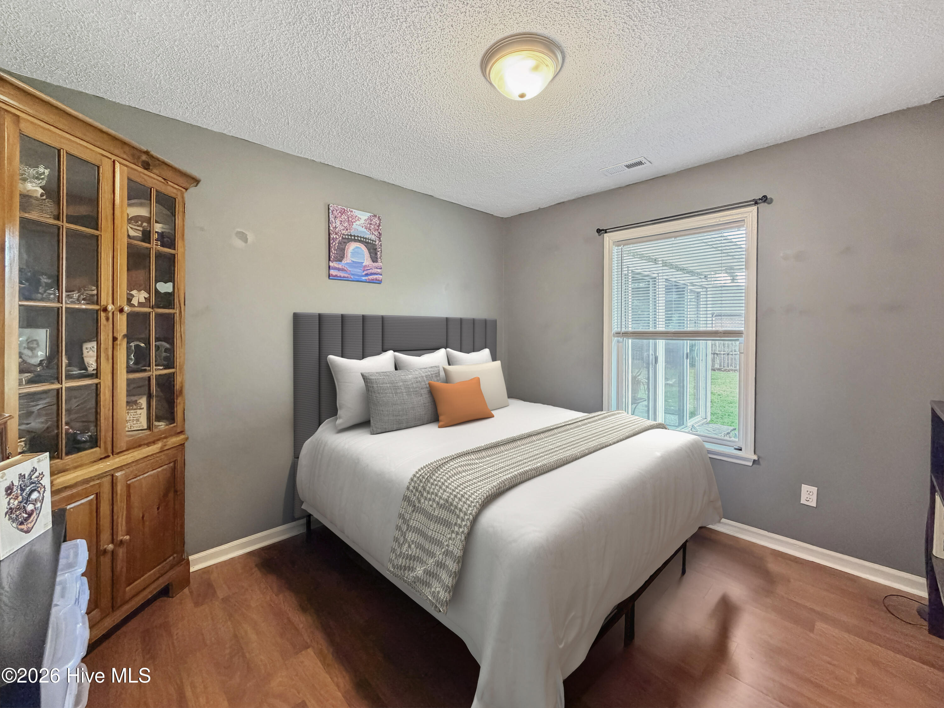 100564725 | Photo 27