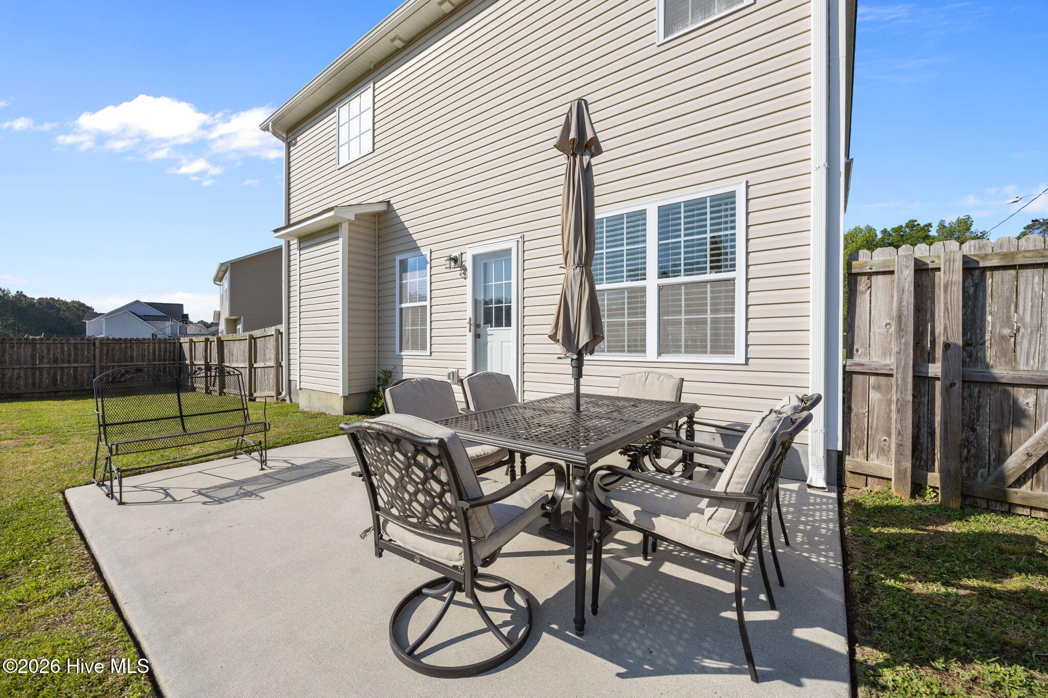 100566701 | Photo 14