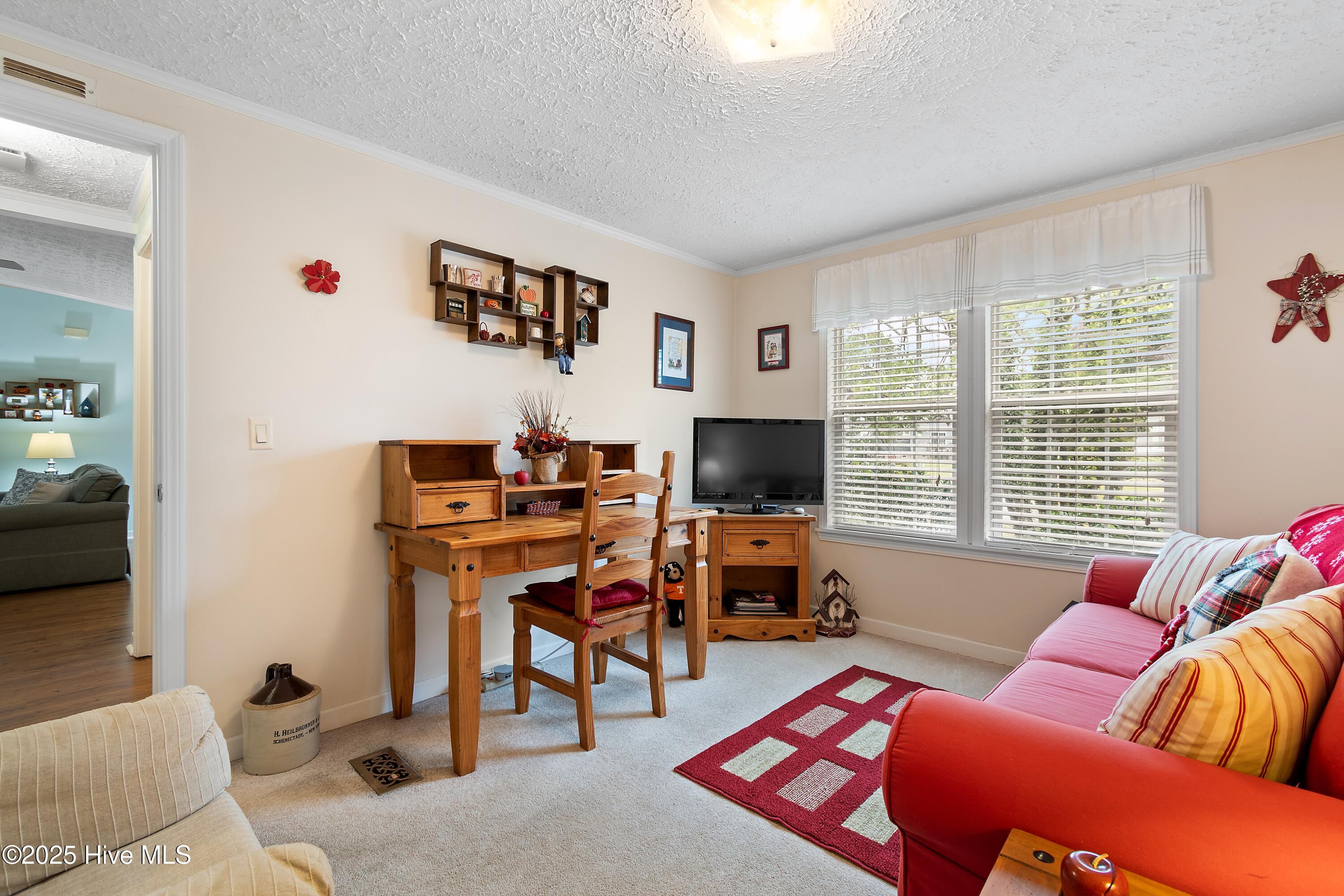 100537026 | Photo 28