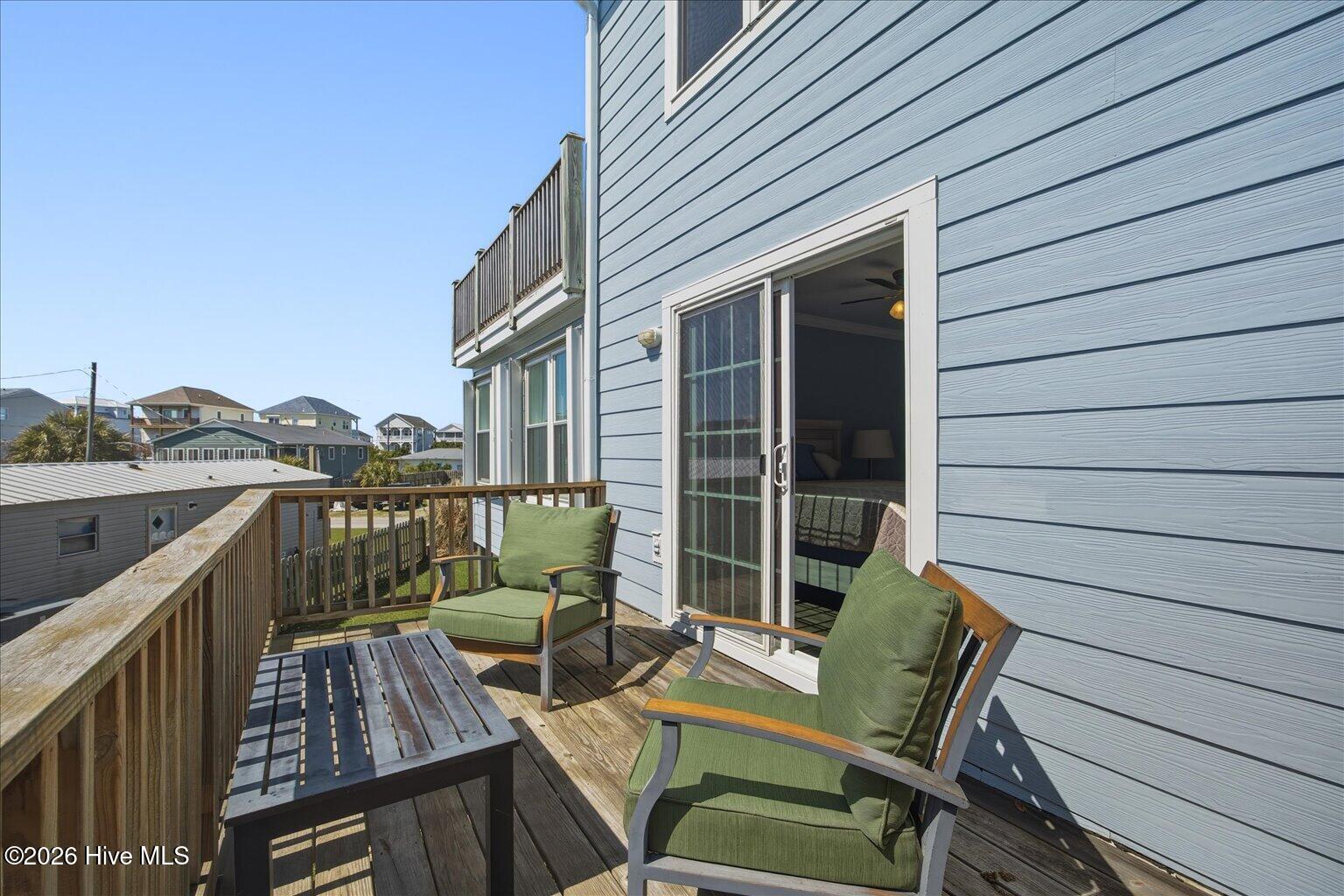 100570154 | Photo 55