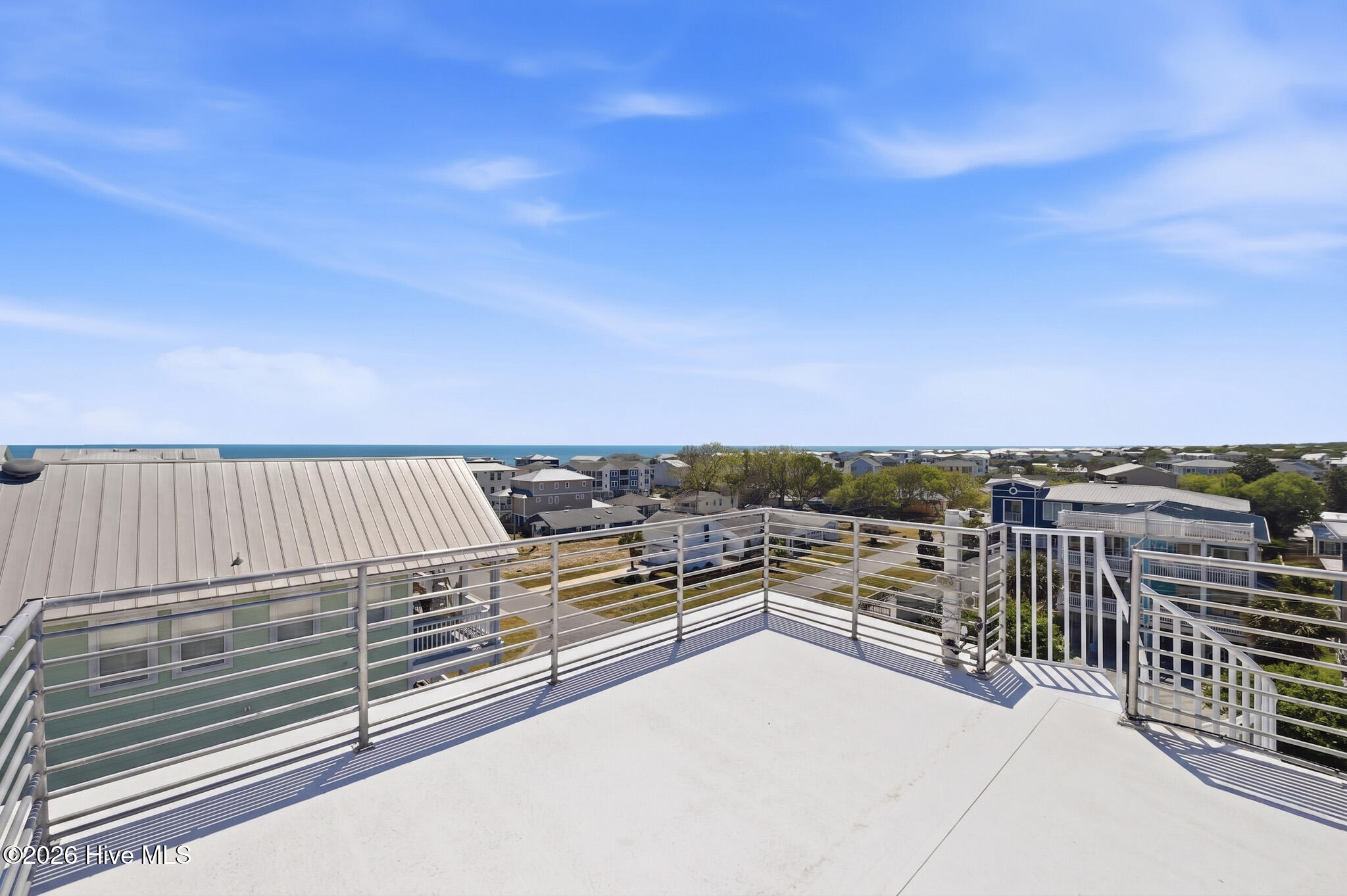 100568408 | Photo 45