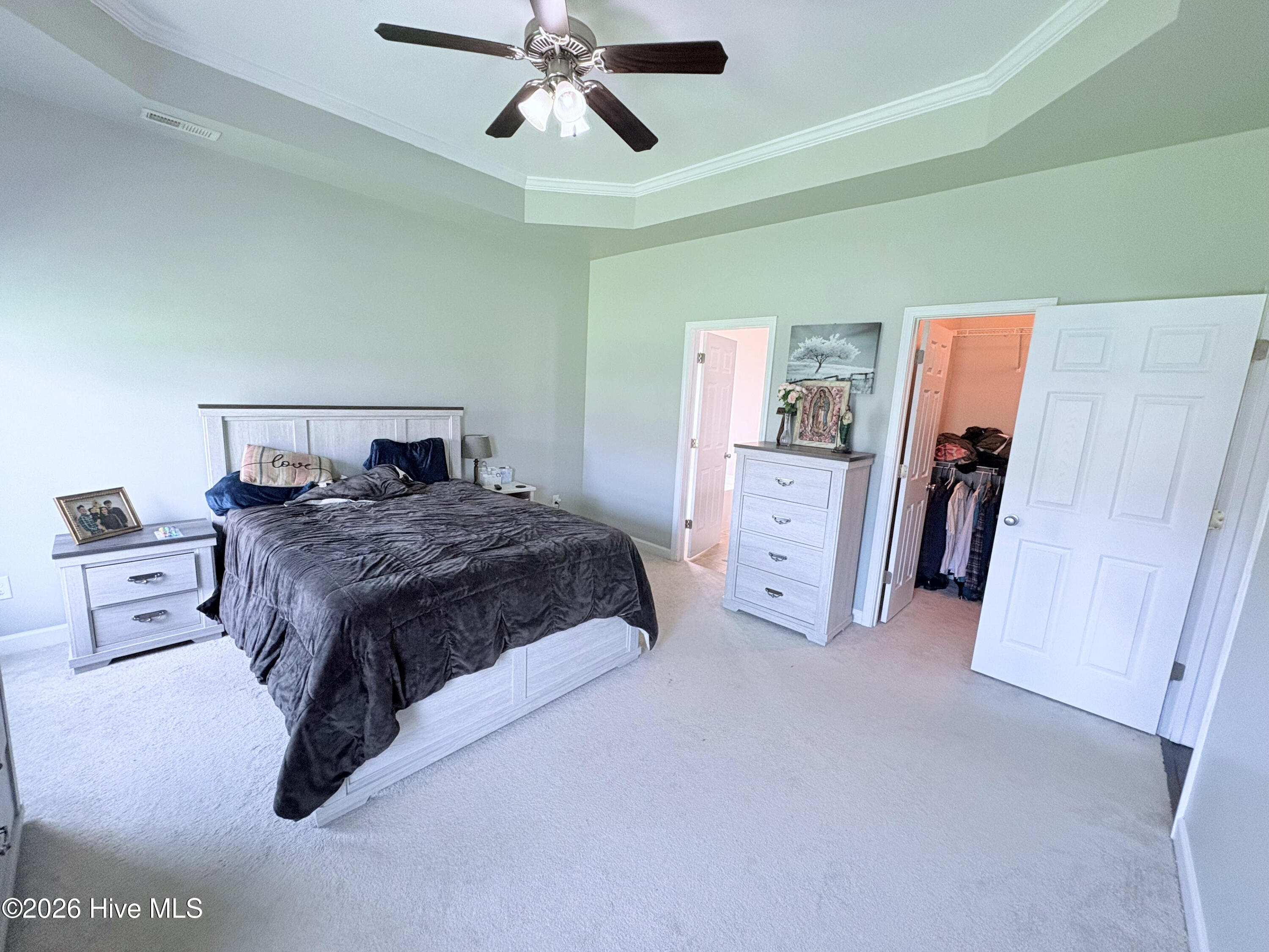 100567209 | Photo 22