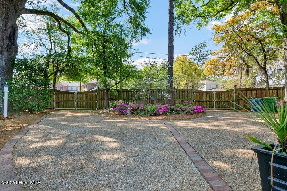 100562468 | Photo 38