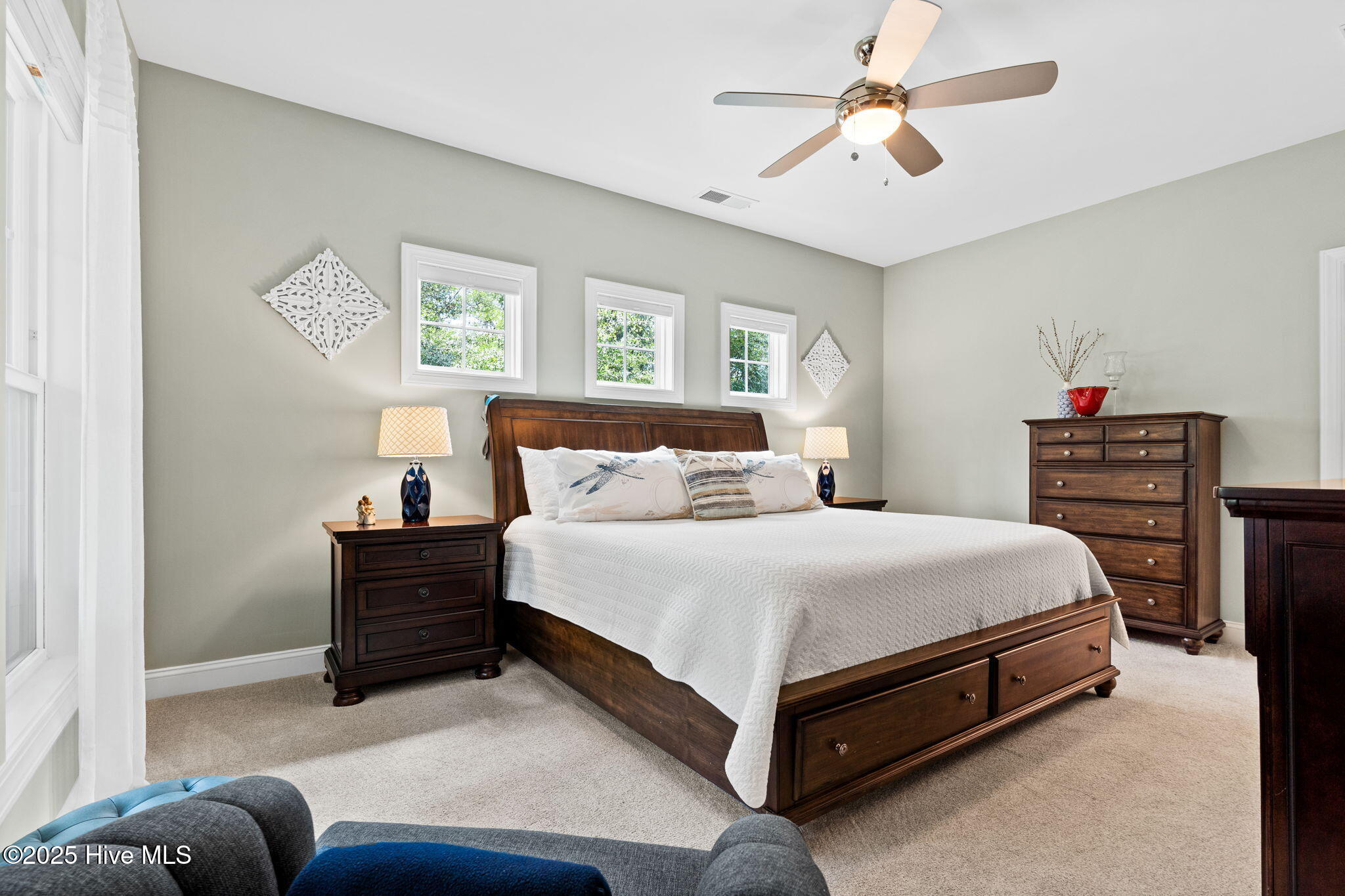 100566861 | Photo 18