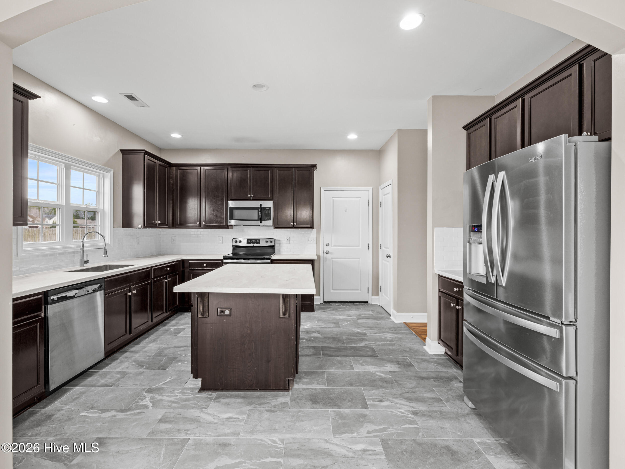 100547442 | Photo 19