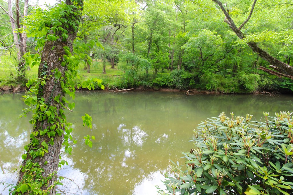 Photo 5 of Single family home for sale at 130 Ivy Ln, Murphy, NC 28906 | MLS# 98544123 | Listing updated on 2026-09-02