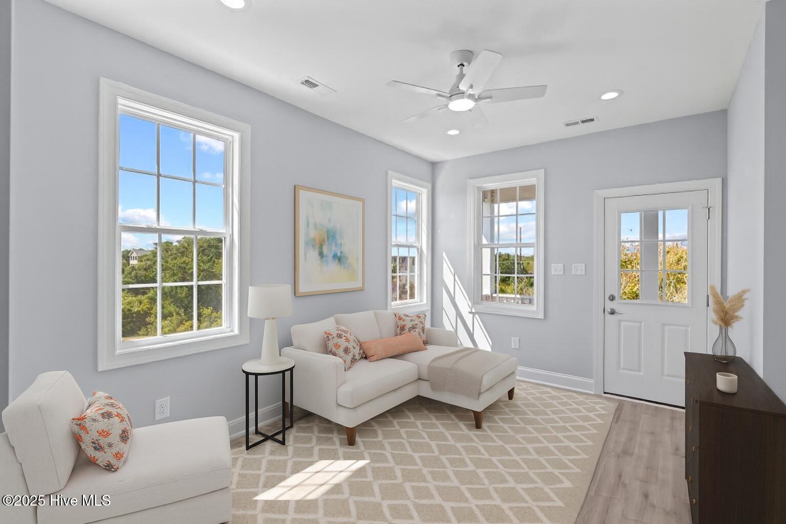 100535479 | Photo 62