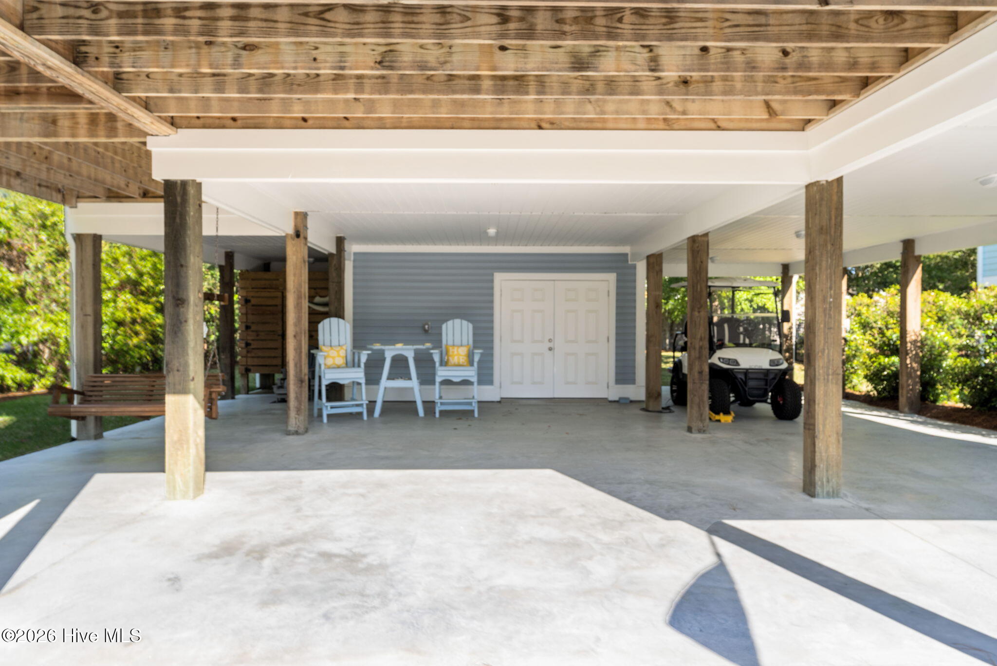 100568593 | Photo 28