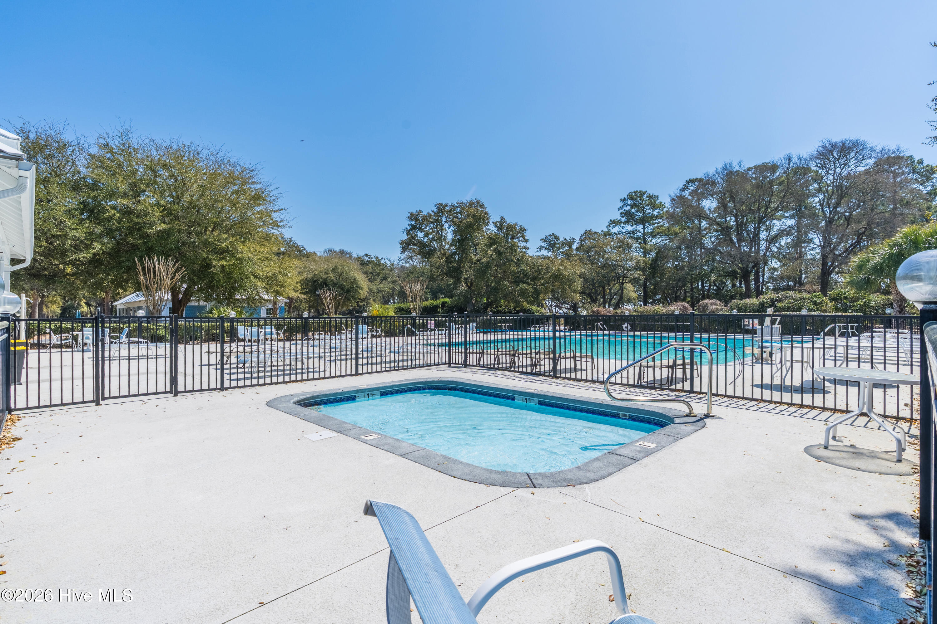 100558388 | Photo 34