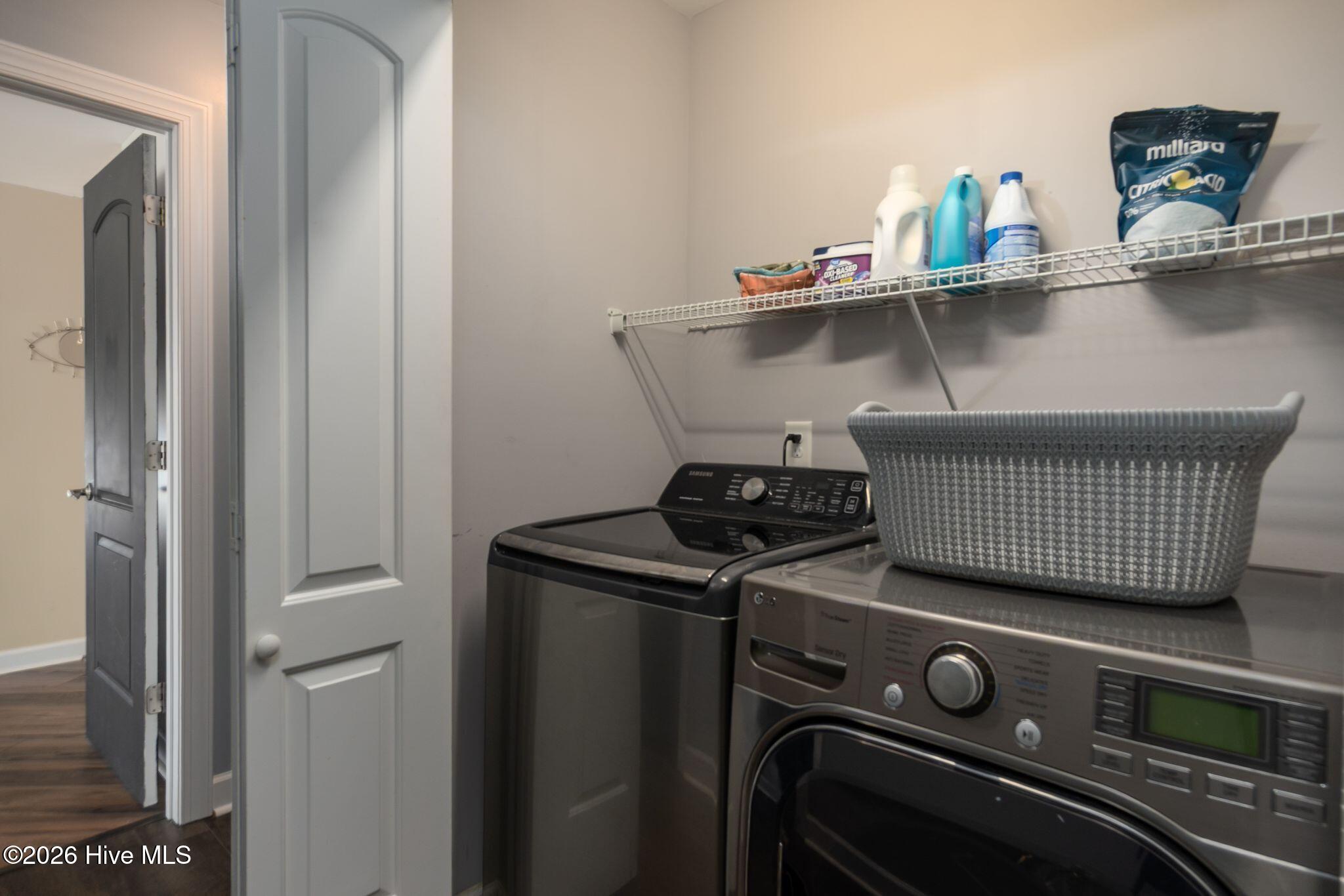 100565163 | Photo 36